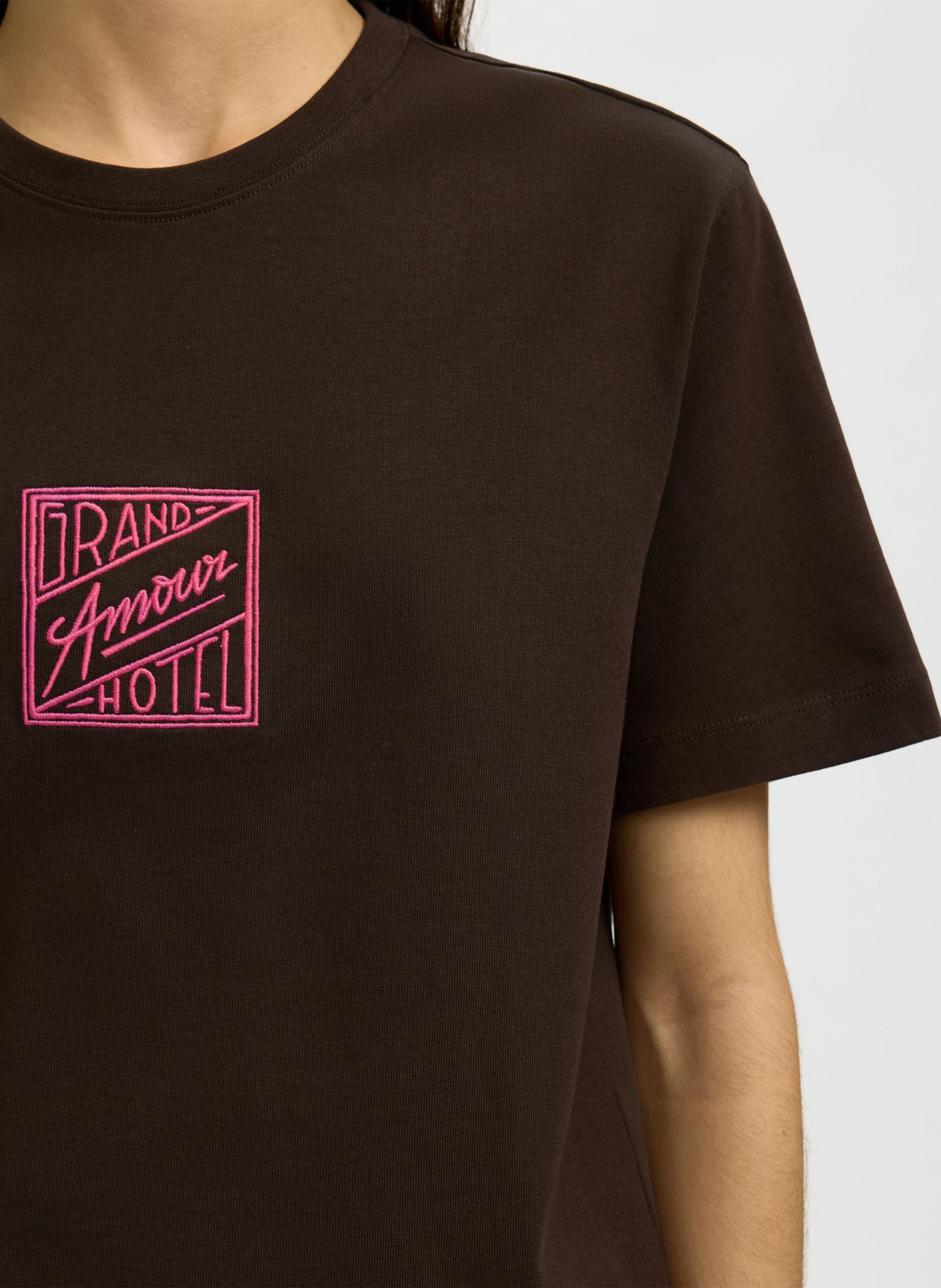 Round-neck organic cotton T-shirt SELECTED Brown