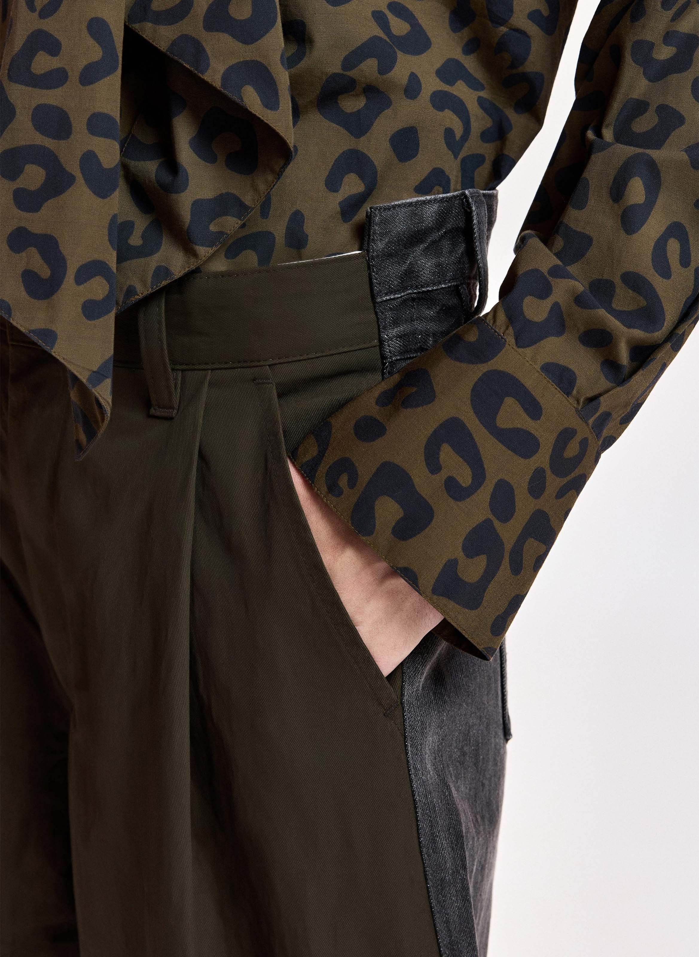 Weites Hose aus Baumwollmischung in Bimaterial ESSENTIEL ANTWERP Grun