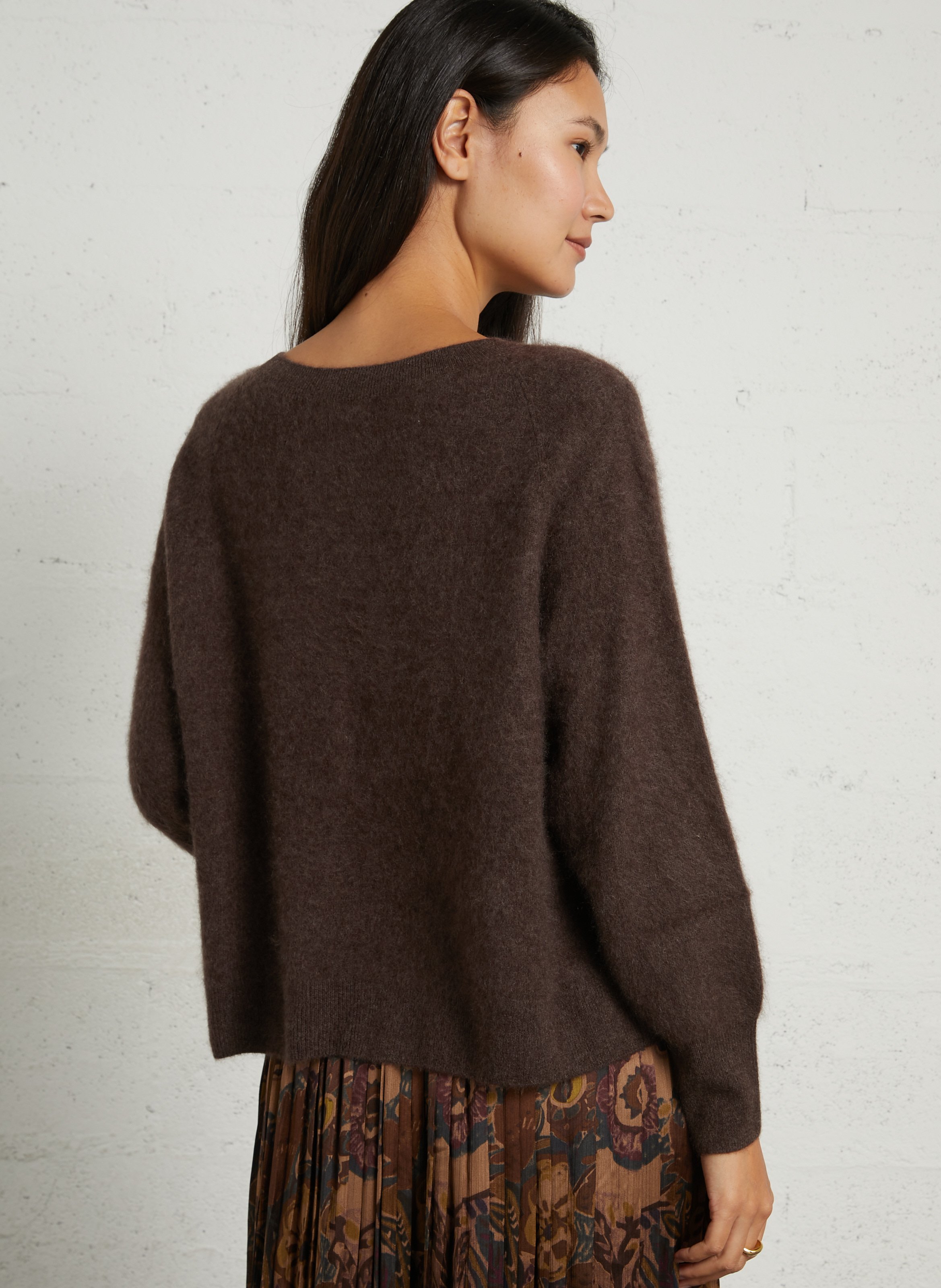 Ample wool and cashmere boat neck sweater MAJESTIC FILATURES Brown