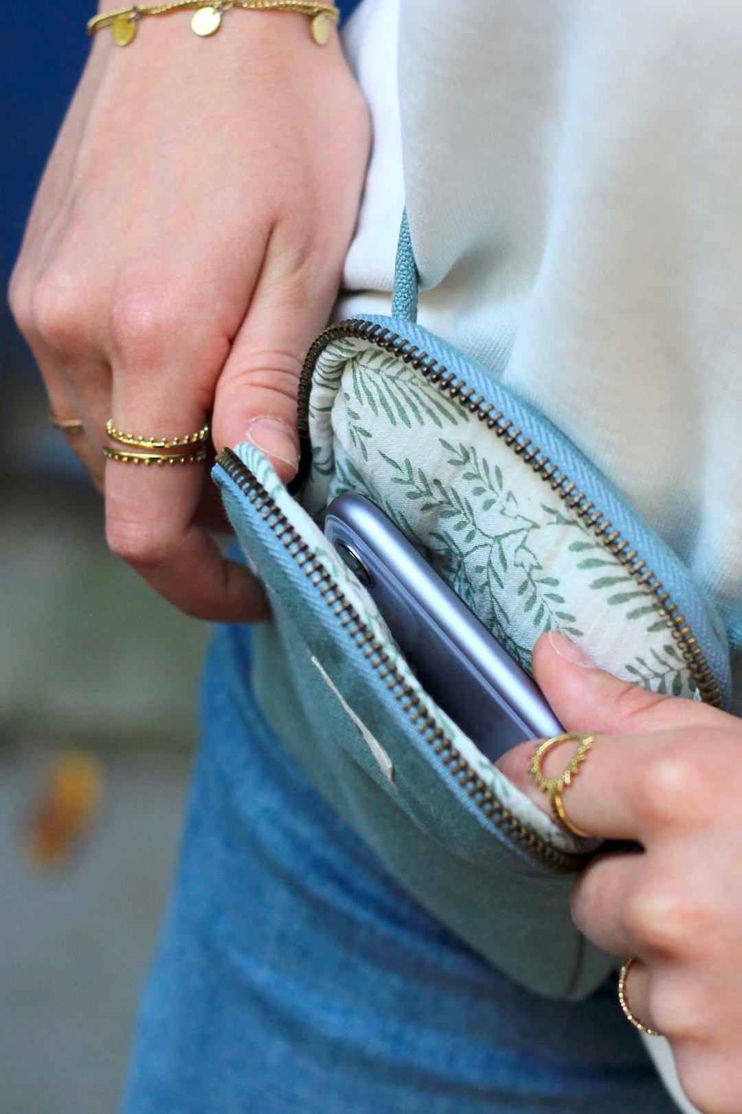 Cotton phone pouch Green