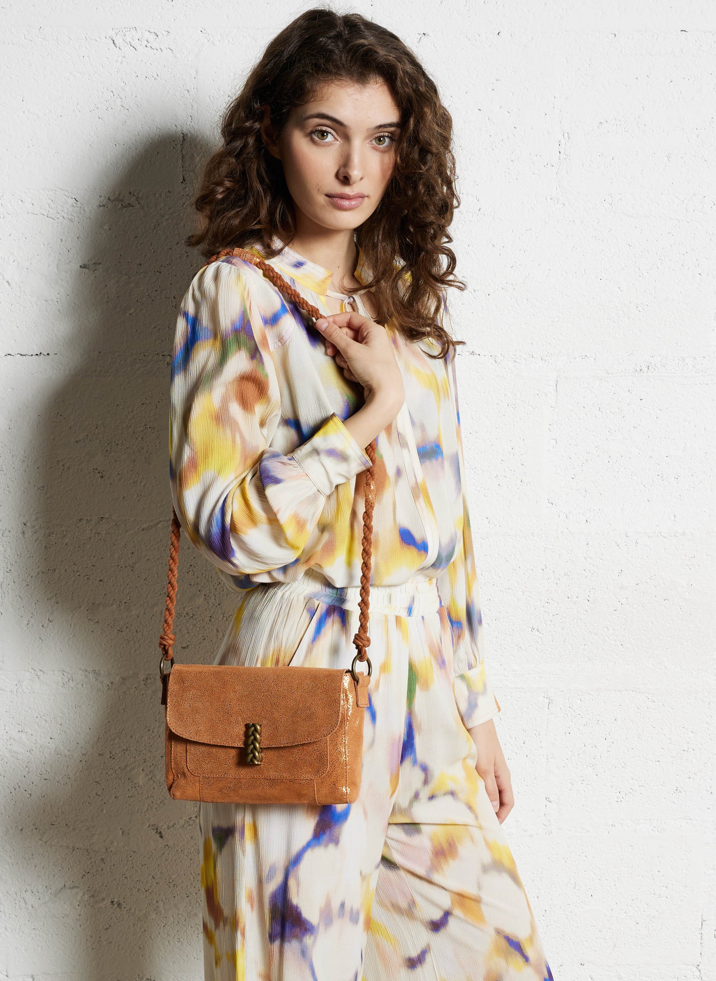 Leather shoulder bag PIECES Golden