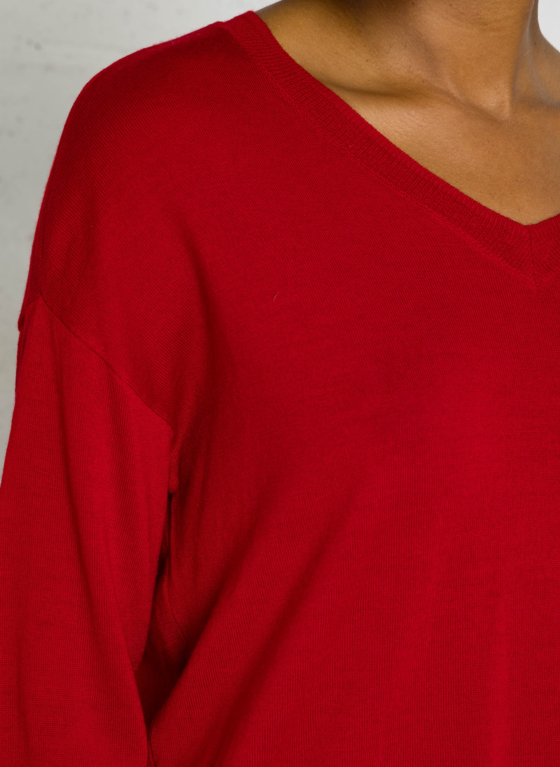 Pull droit à col v en laine SUD EXPRESS Rouge