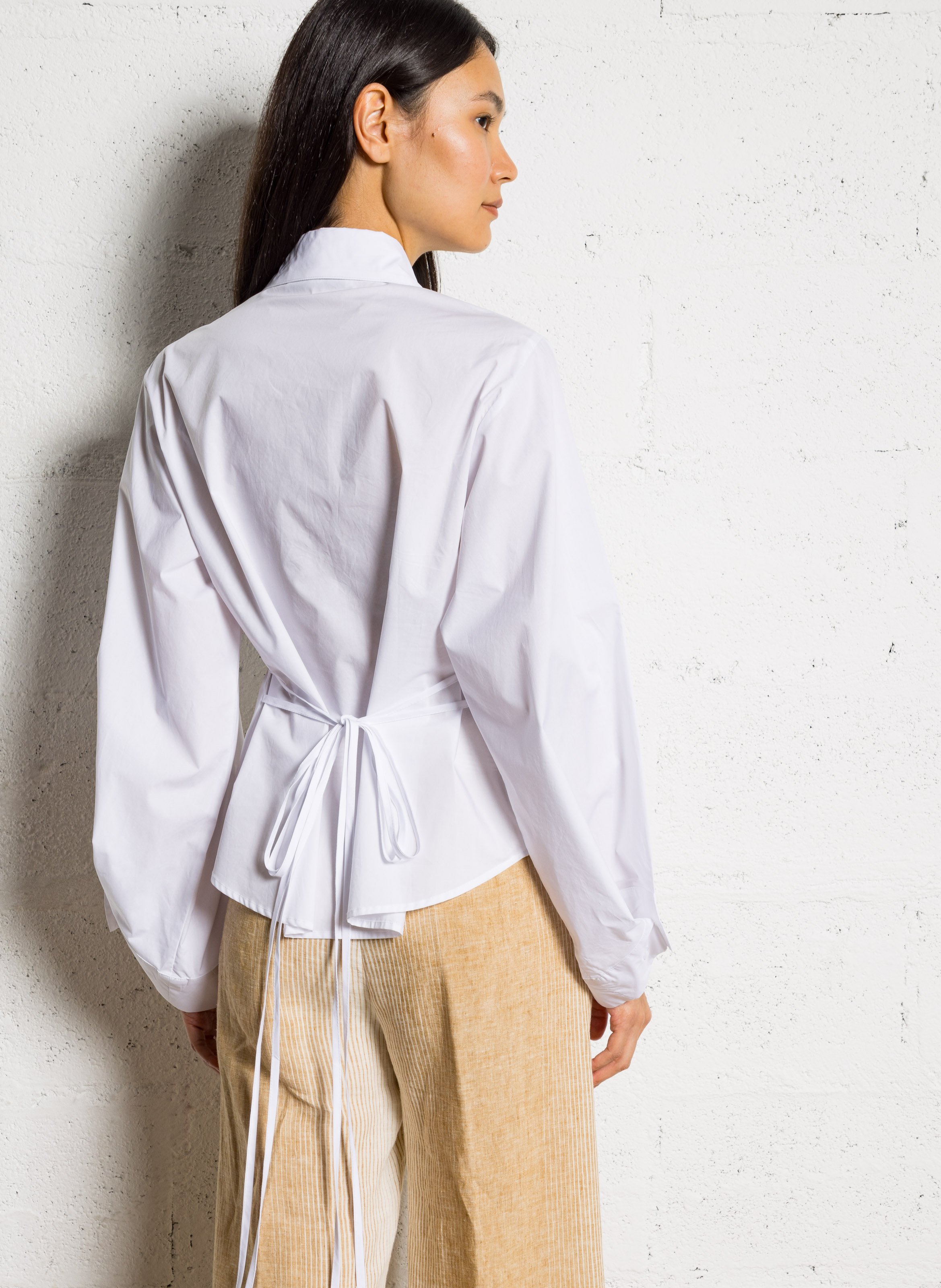 Camisa holgada con lazos de algodón ATTIC AND BARN Blanco