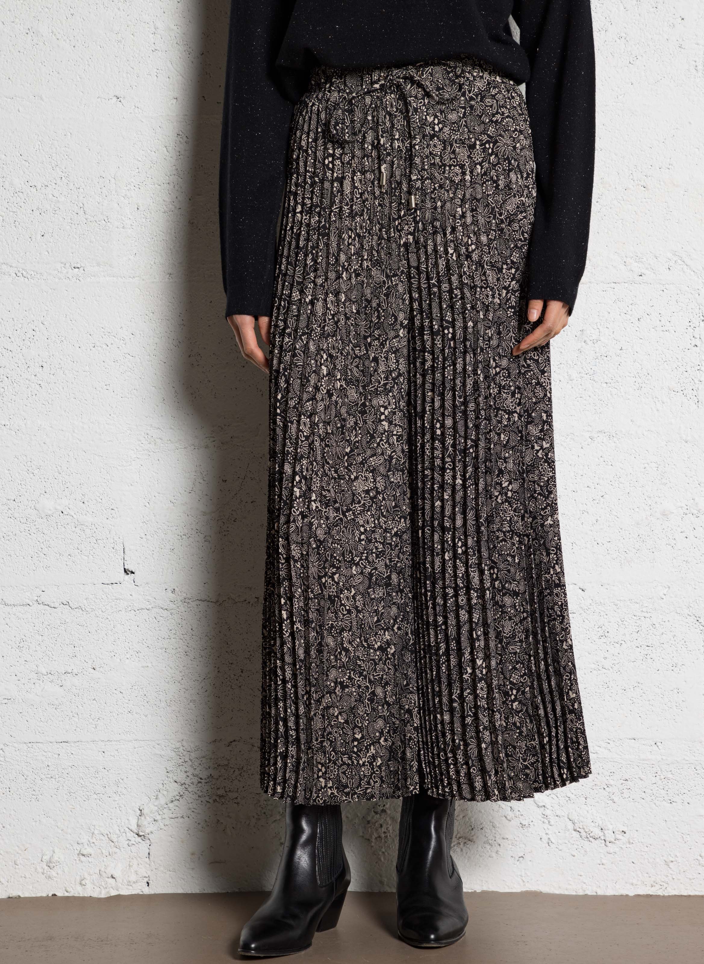 Pleated wide-leg pants with patterns I CODE Black