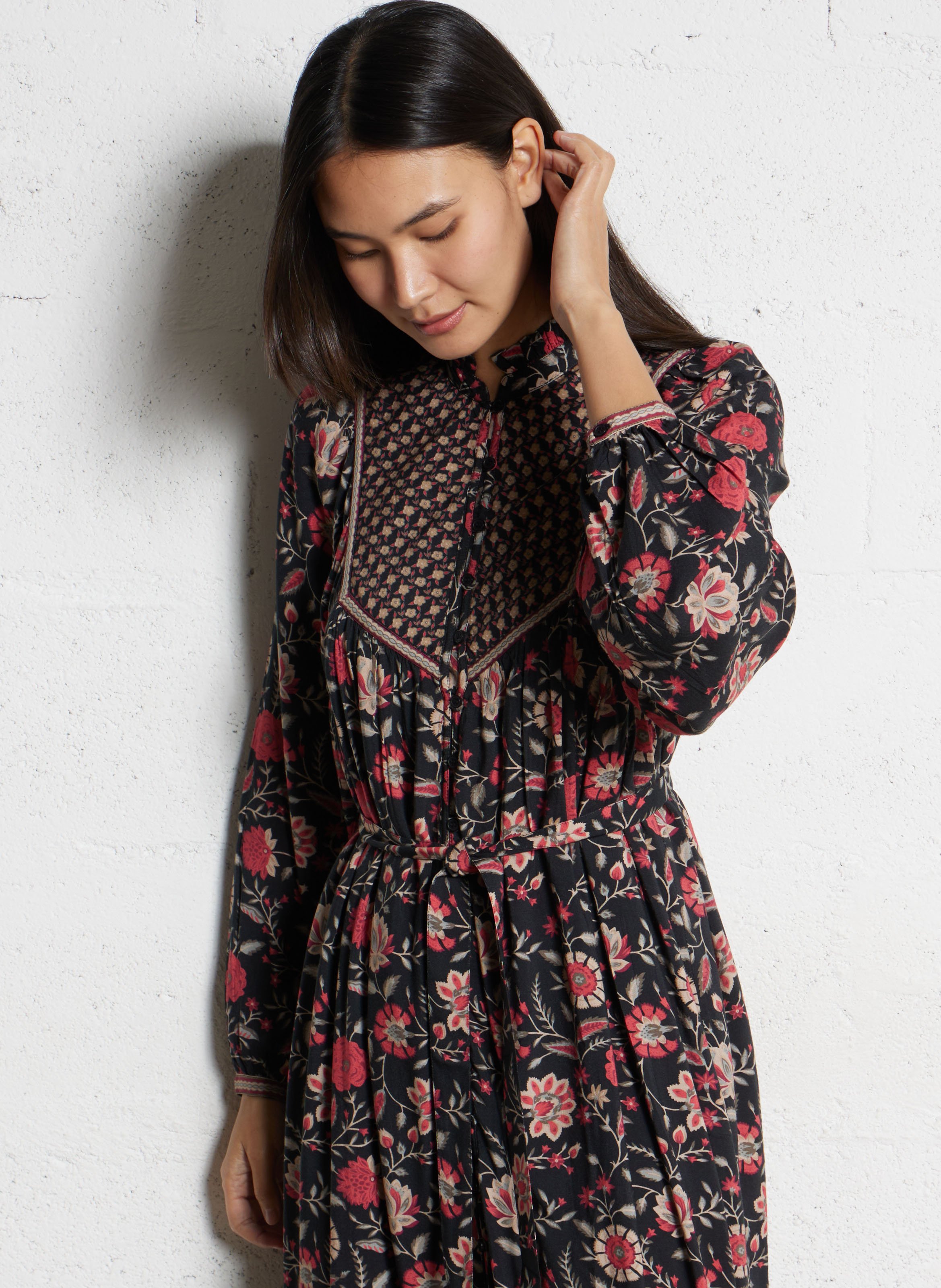 Long dress with floral print and Victorian collar PETITE MENDIGOTE Black