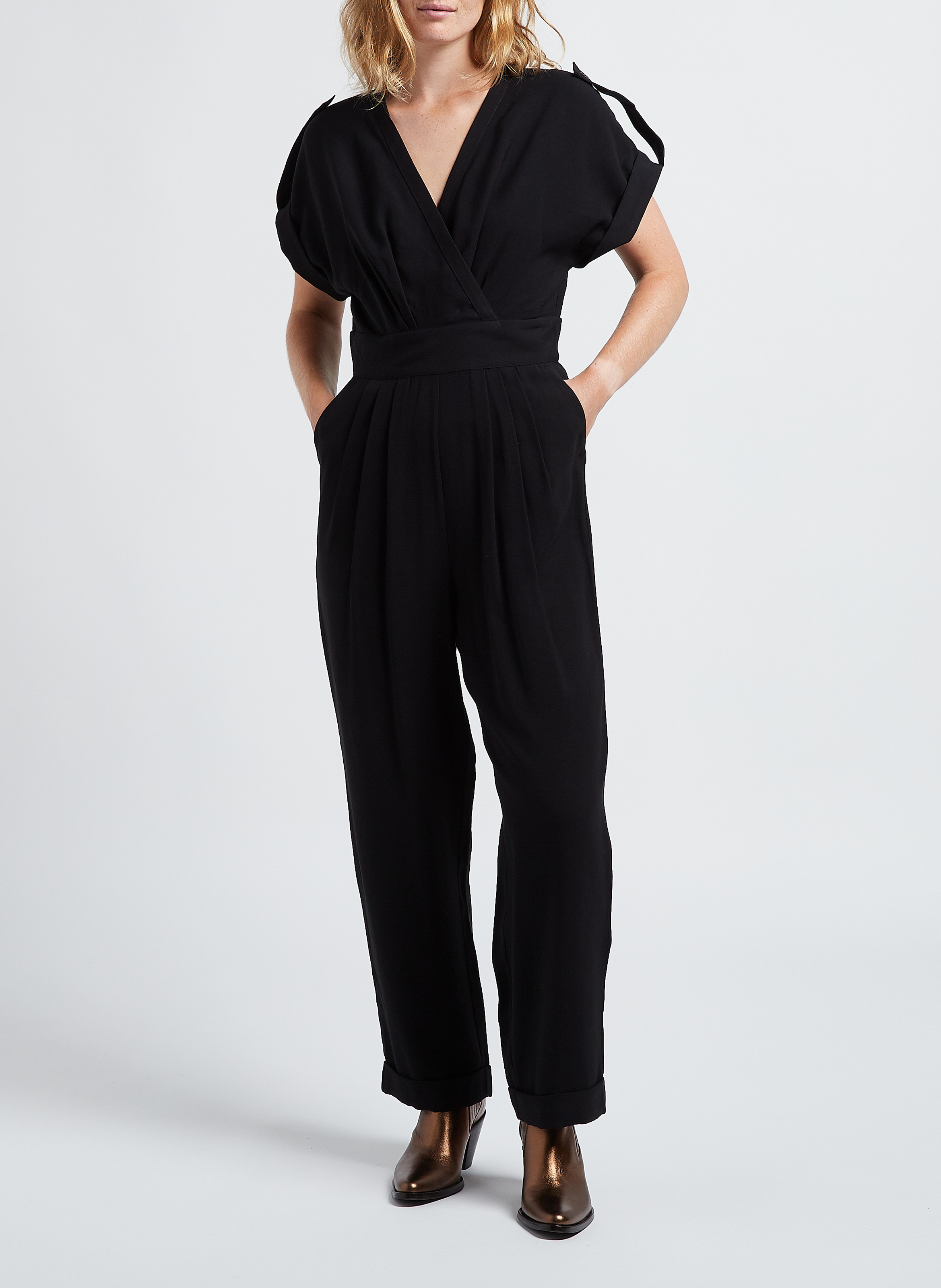 Weiter Jumpsuit mit V-Ausschnitt VILA Schwarz