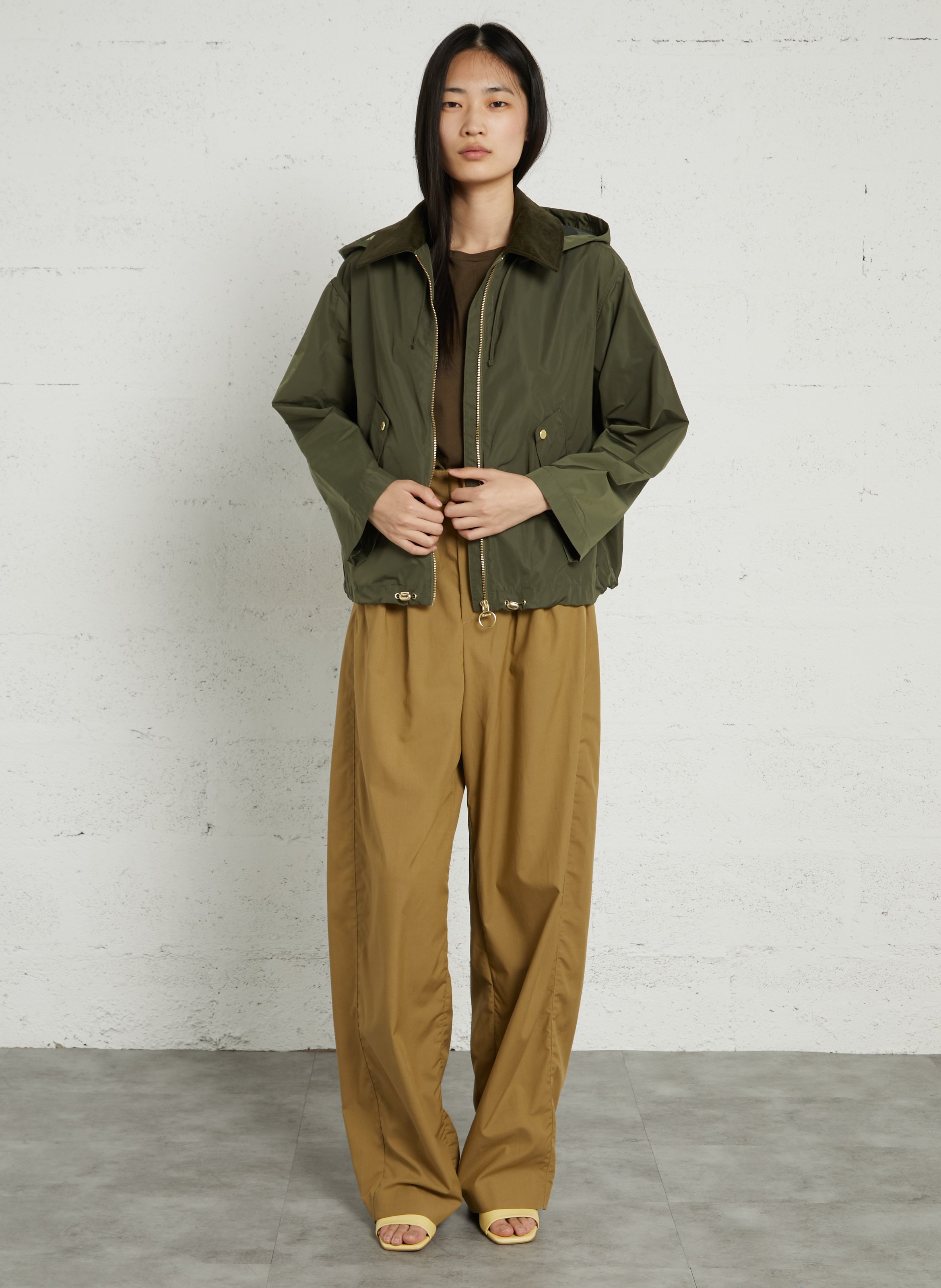 Sandales à talons en cuir brillant - Look 4