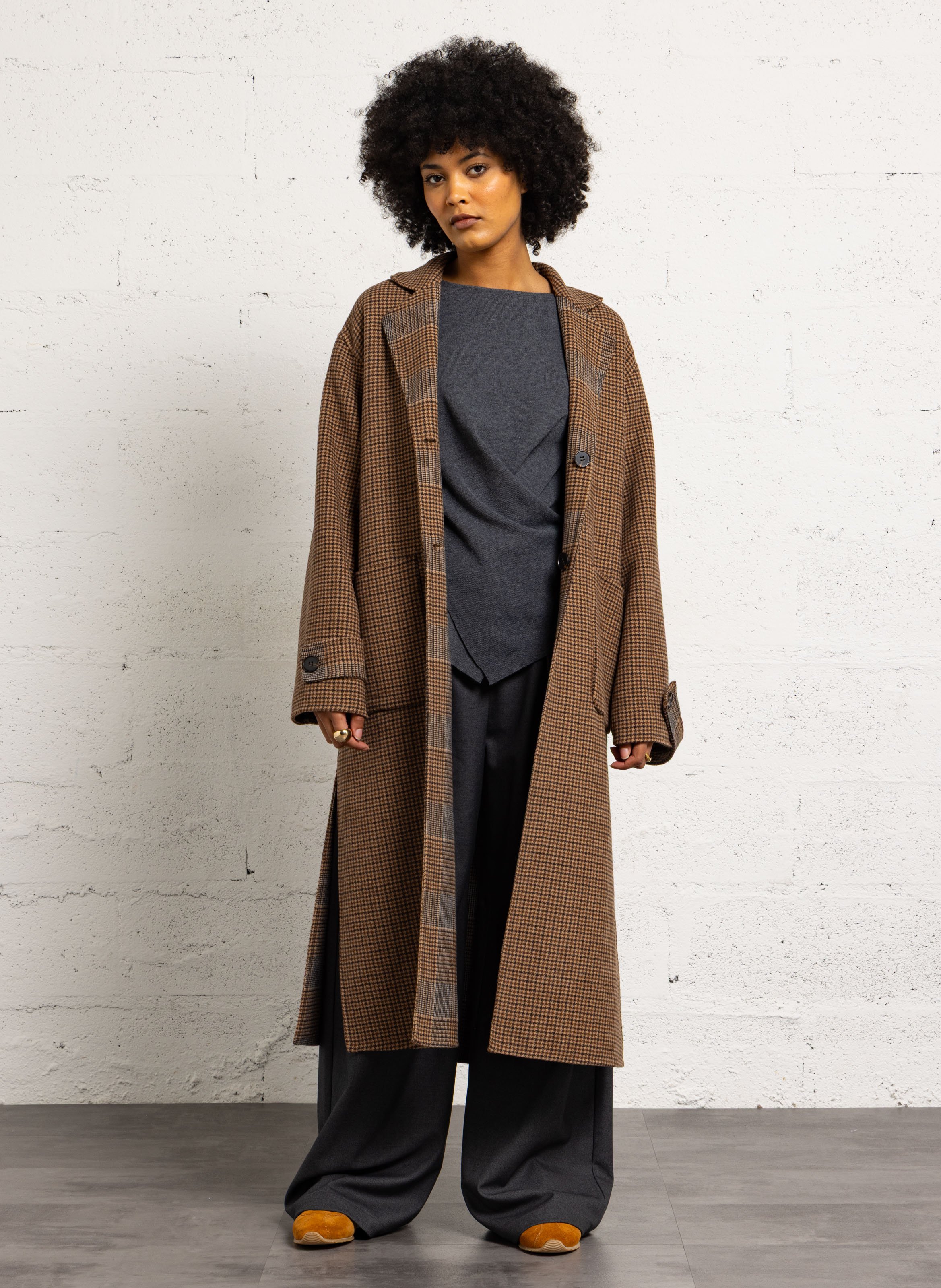 Manteau ceinturé en laine recyclée mélangée SUNCOO Marron