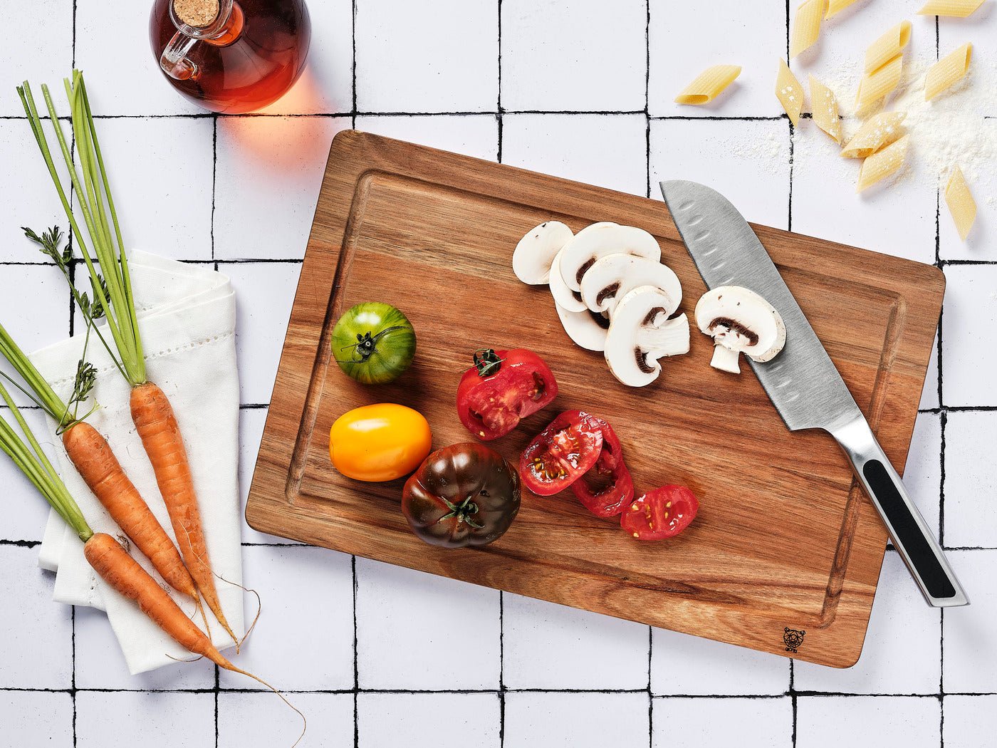 Acacia wood cutting board - 38 x 25cm BJORN Brown