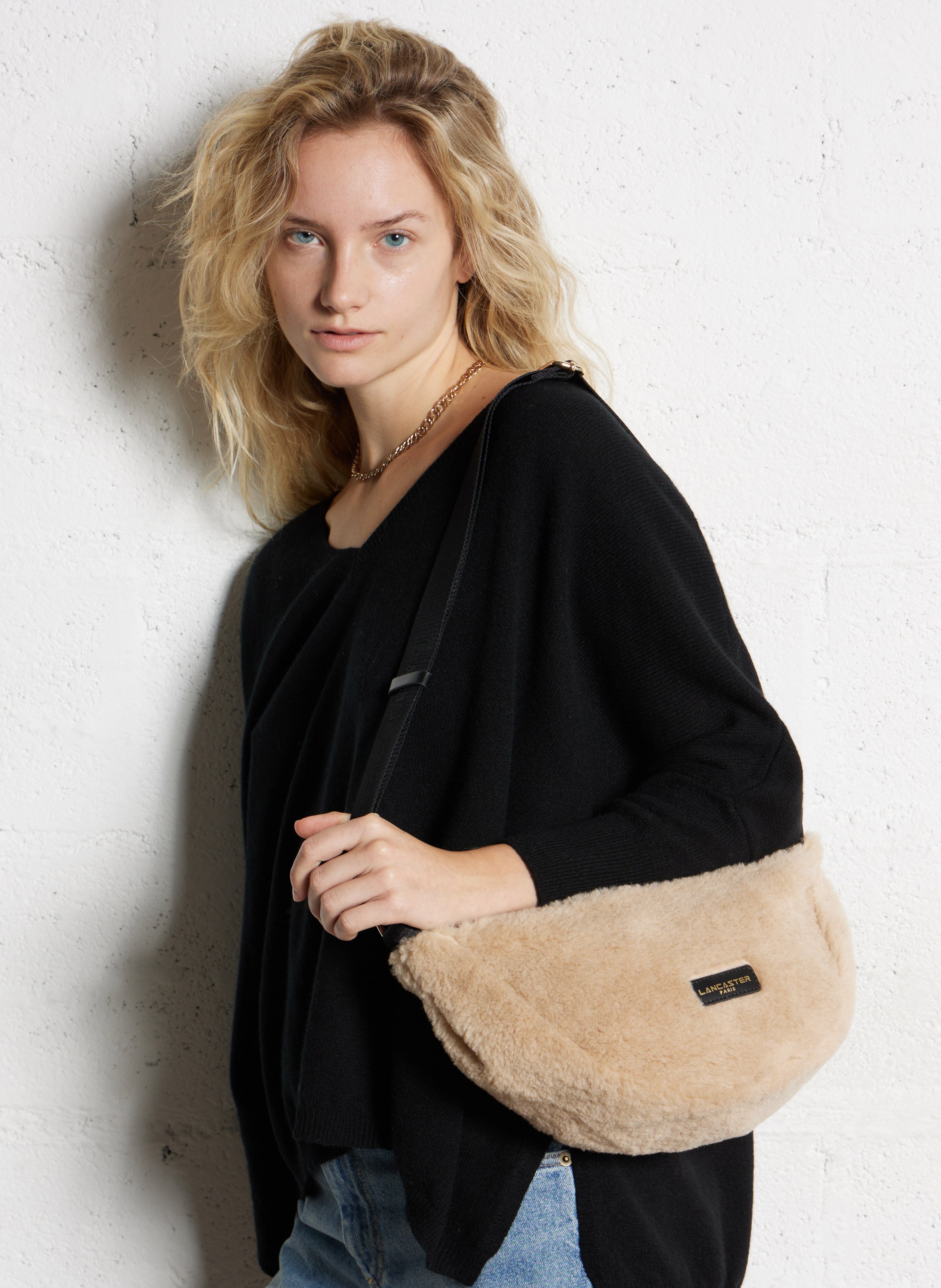 Sac bandoulière en cuir LANCASTER PARIS Noir