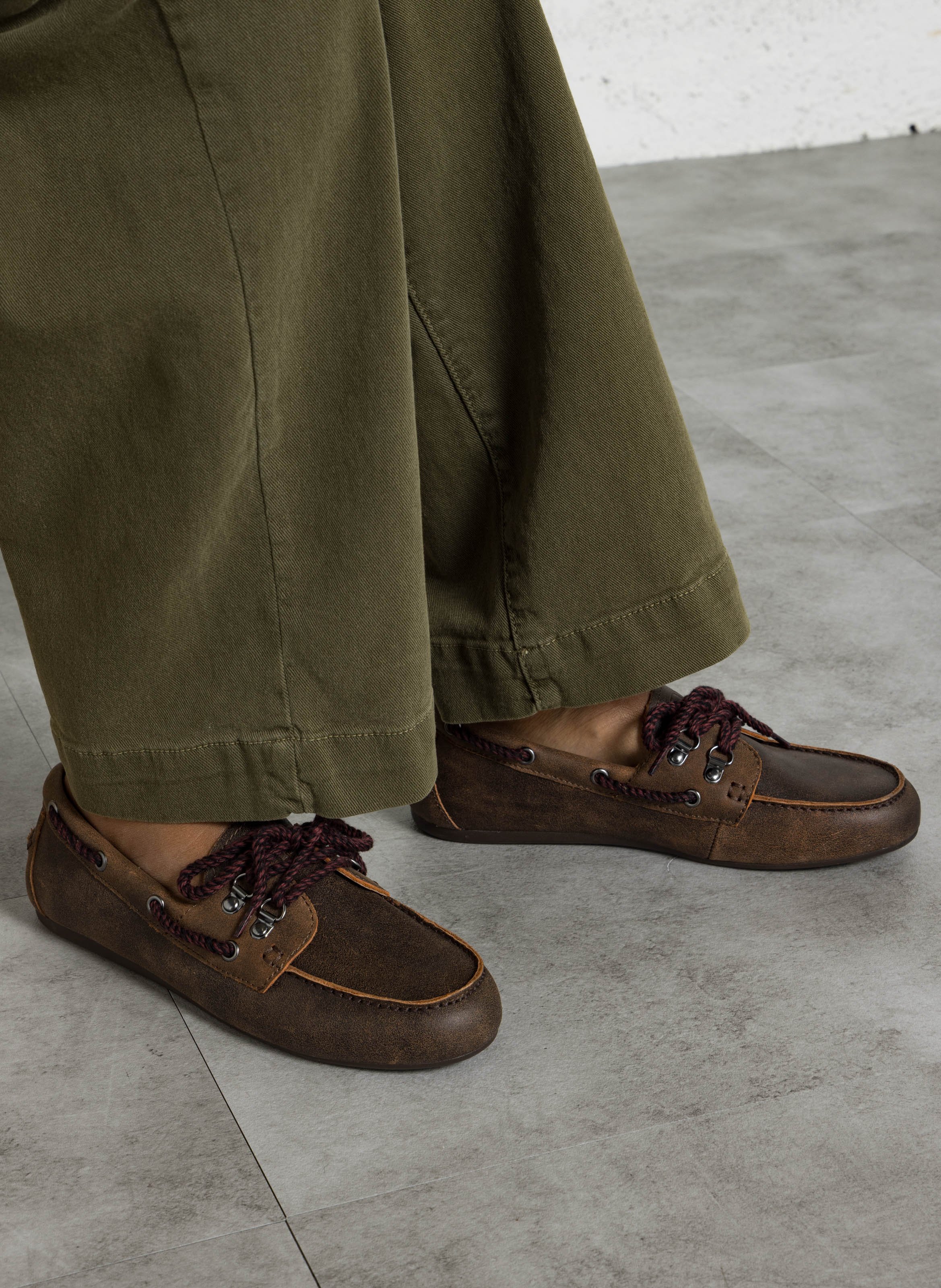 Mocassins à lacets en cuir  BIBI LOU Marron