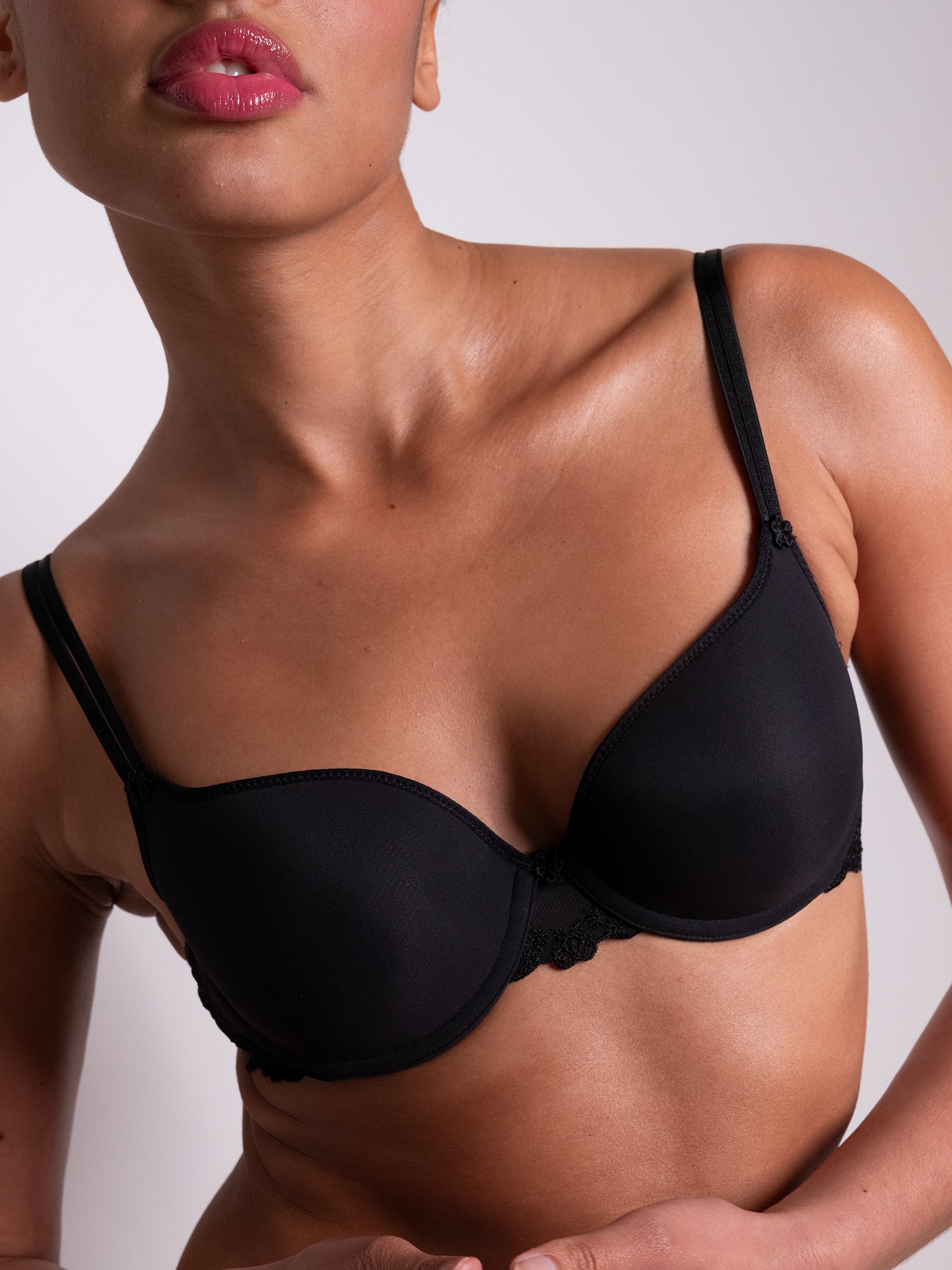 Belle de Lou underwired bra PASSIONATA Black