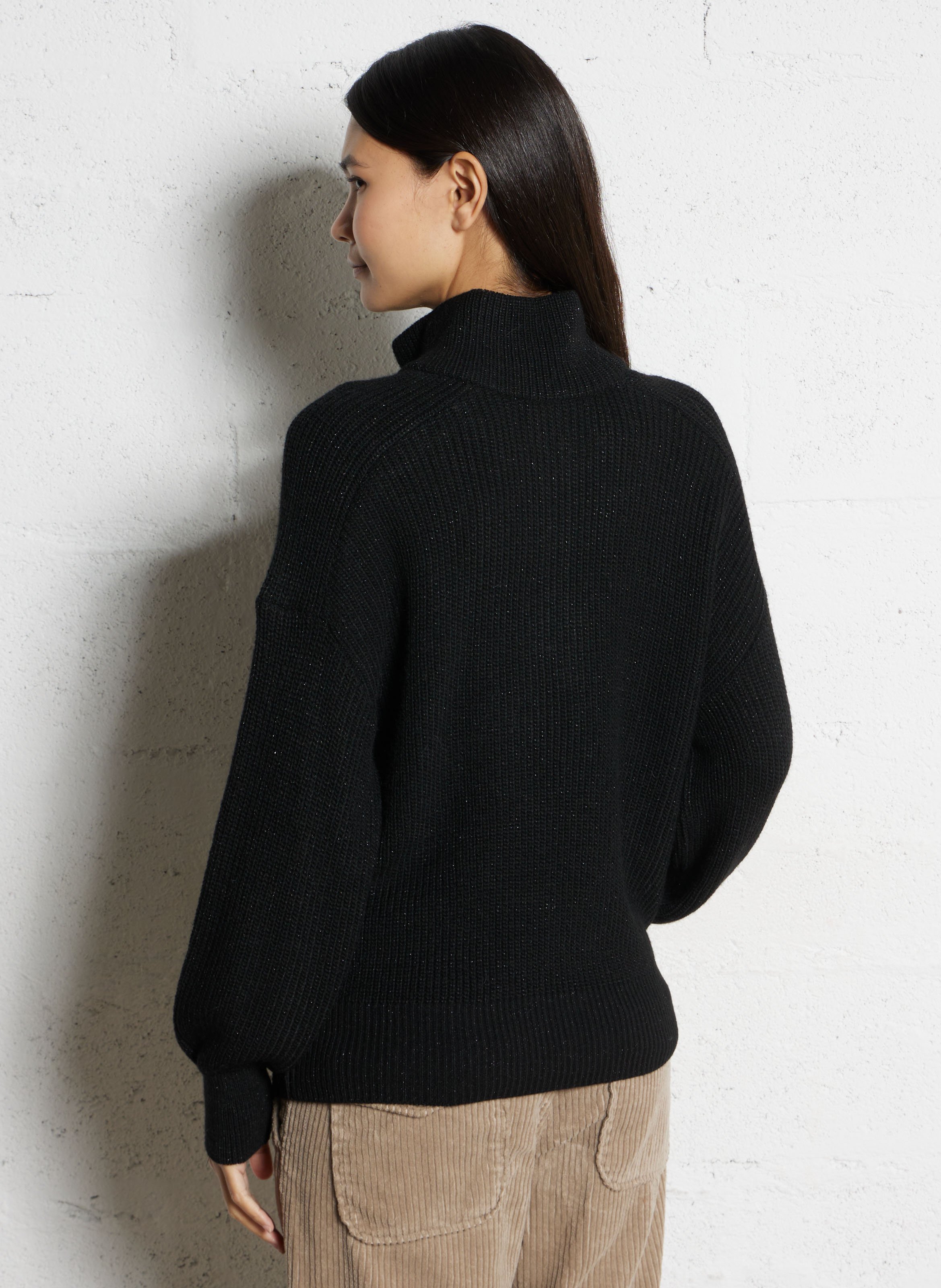 Maglione a collo alto con zip I CODE Nero