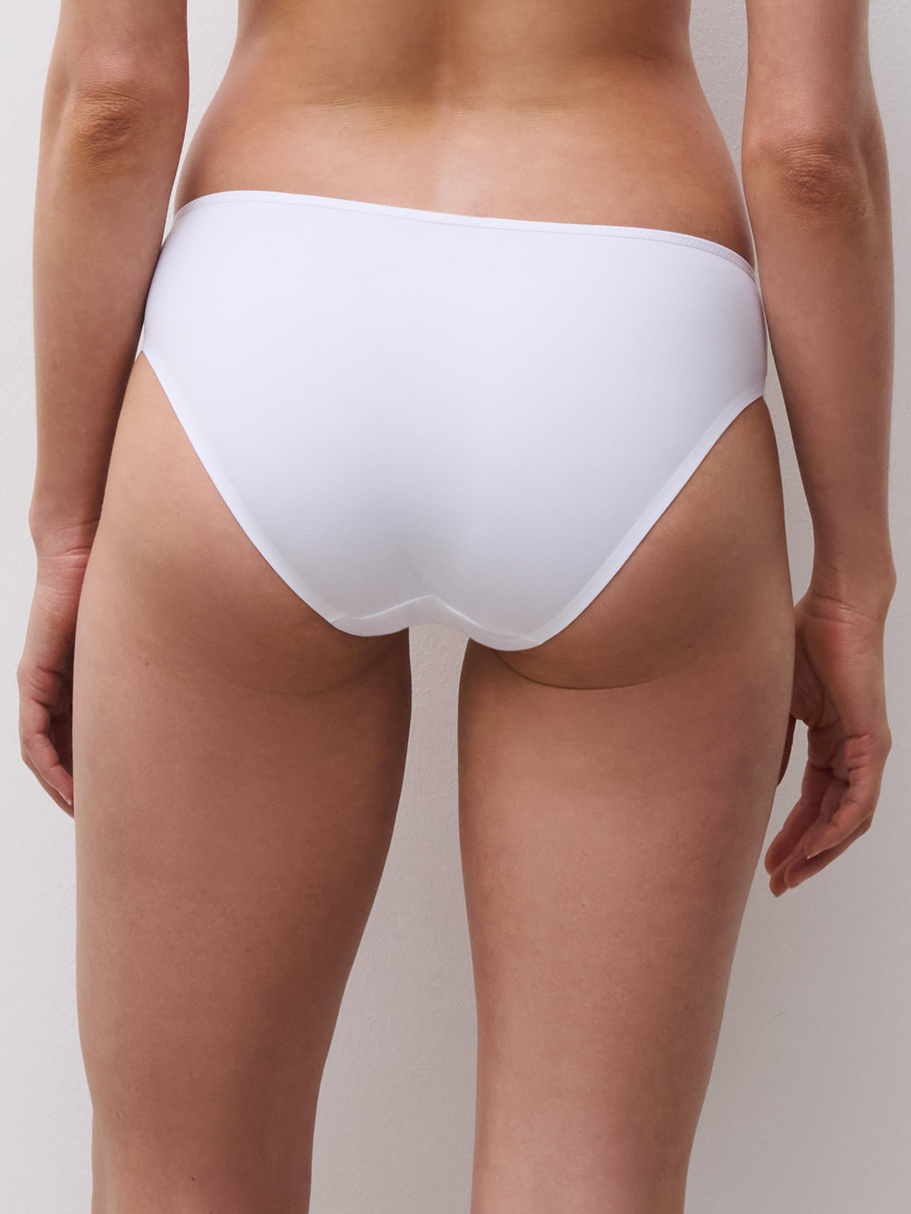 Briefs CHANTELLE White