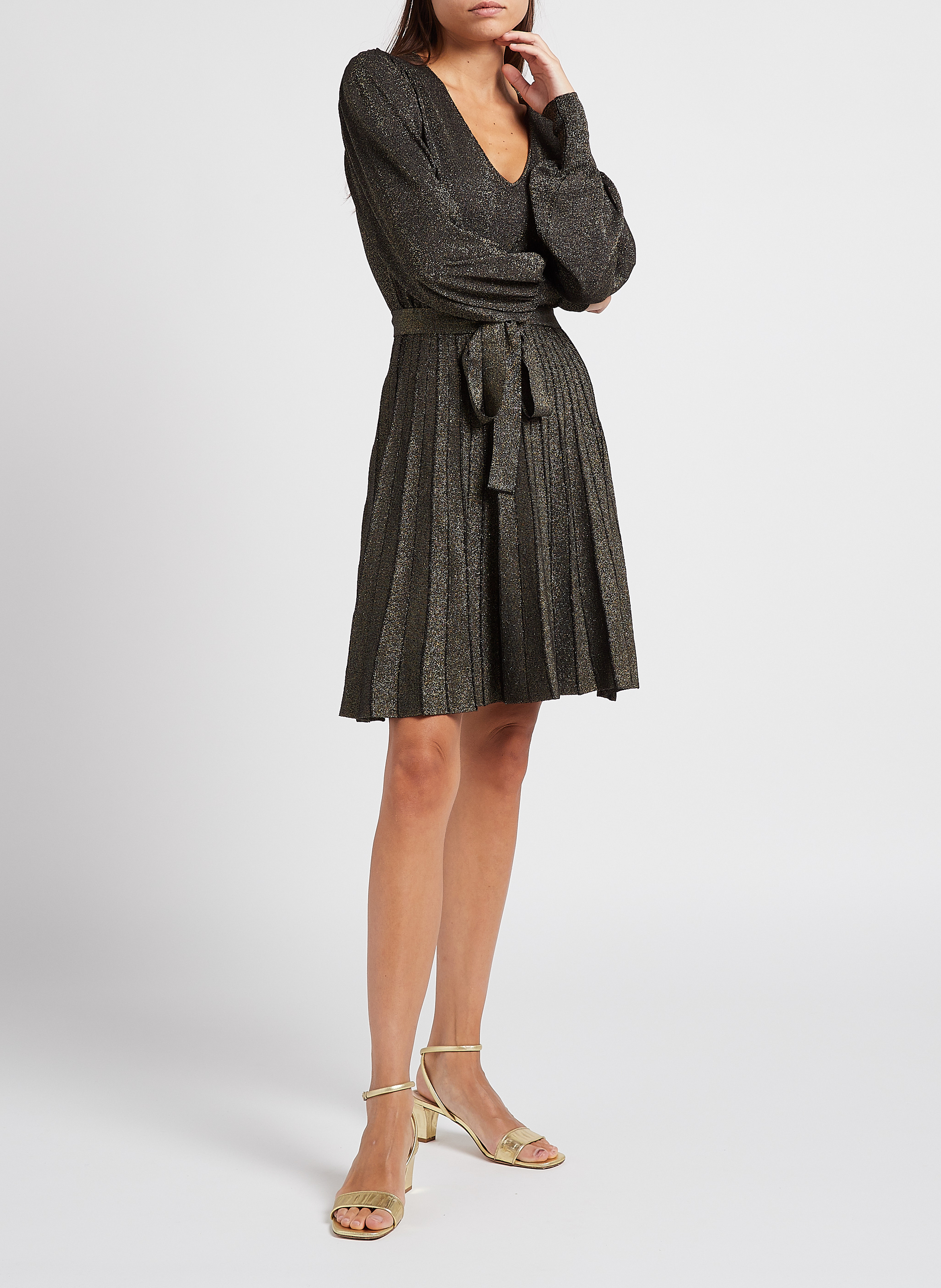 Short fitted V-neck dress TWINSET Black