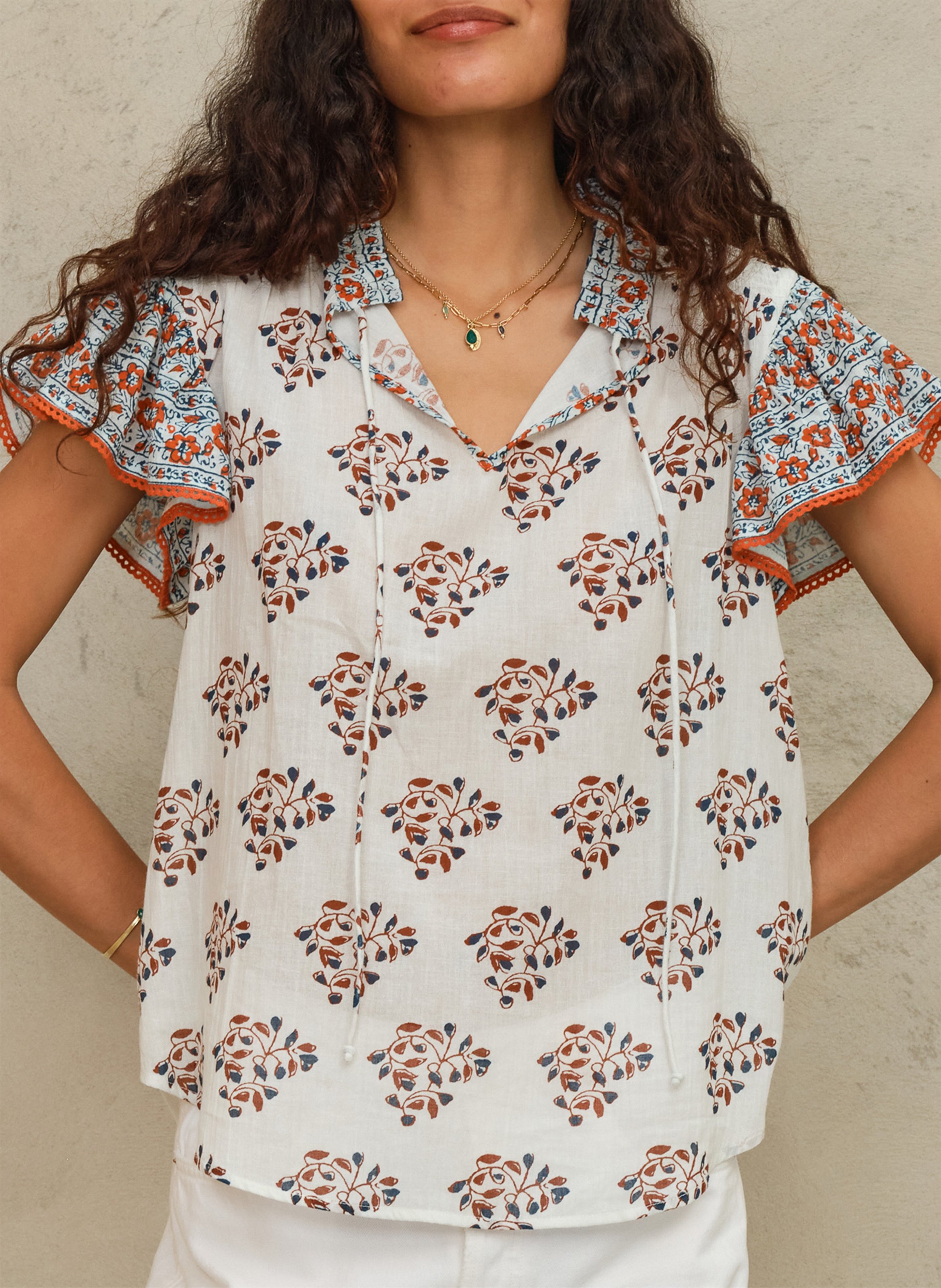Floral print henley top M.A.B.E White
