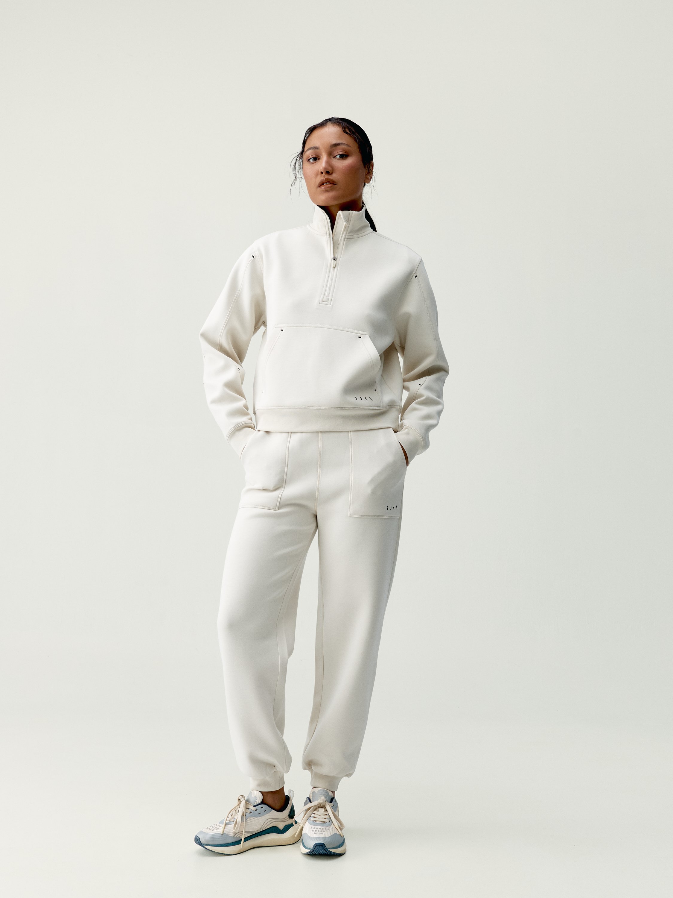 Women's BLOOM quick-drying soft-touch sports joggers BORN Beige