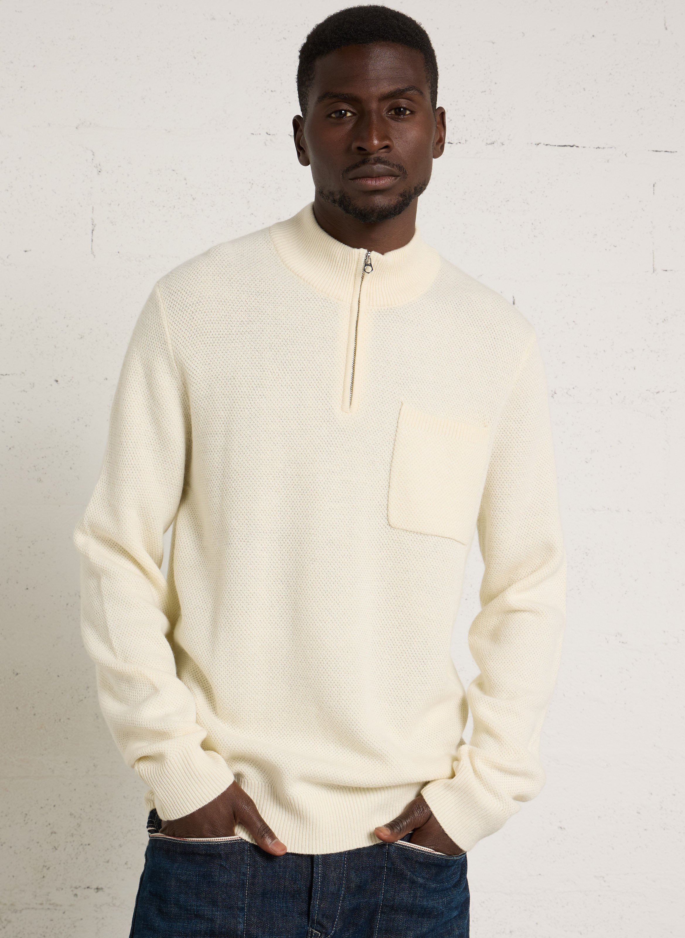 Gerade geschnittener Pullover mit Stehkragen und Reißverschluss LE TEMPS DES CERISES Weiss