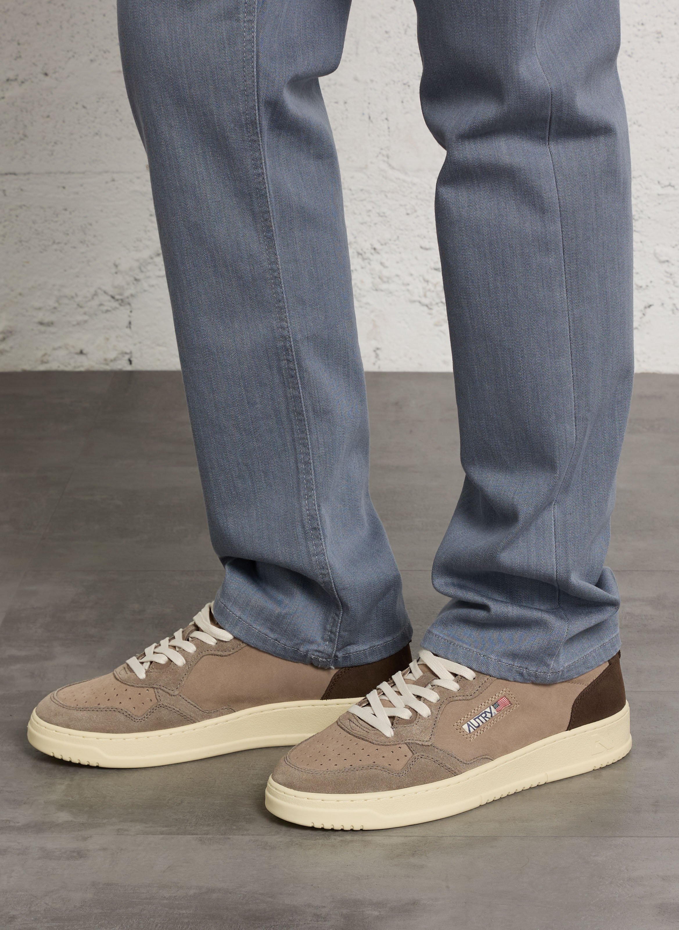 Low-top leather mix sneakers AUTRY Brown