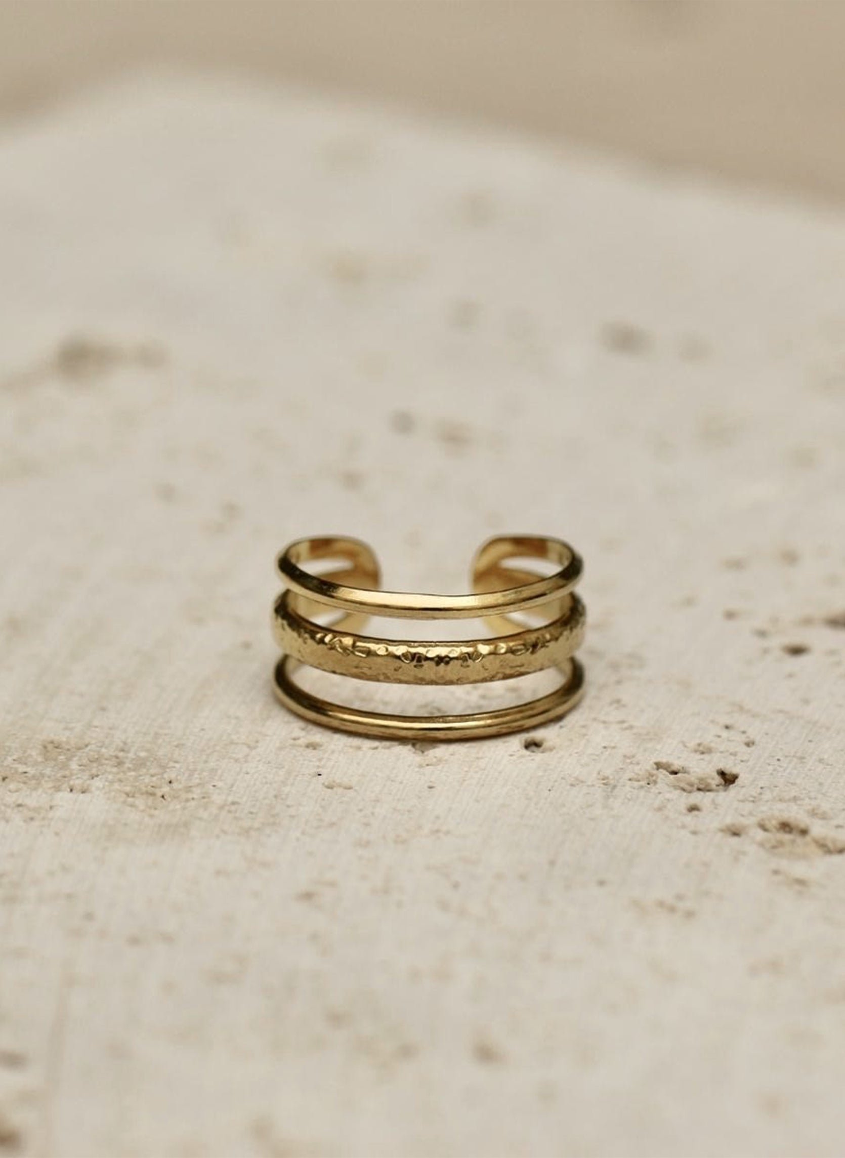 Wide ring ALULA AEC Paris Golden