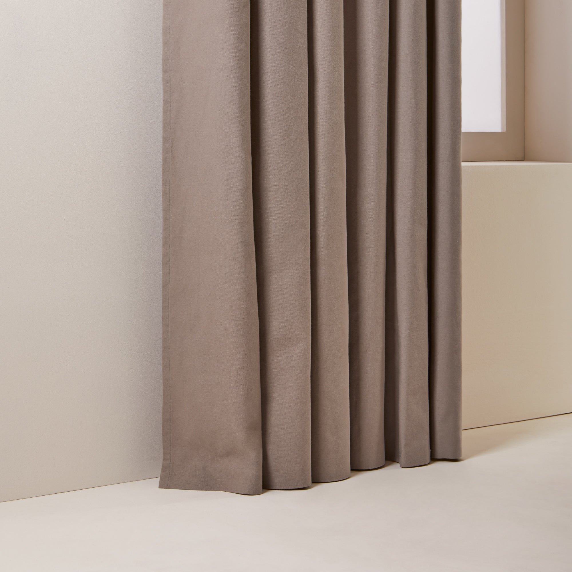 YAMI - Curtain with black eyelets MADURA Brown