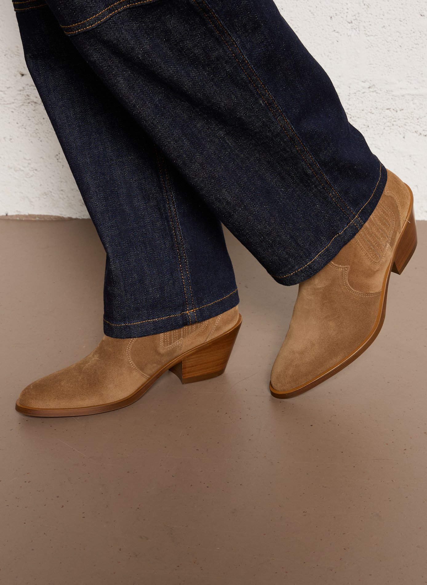 Bottines en cuir velours MELLOW YELLOW Beige