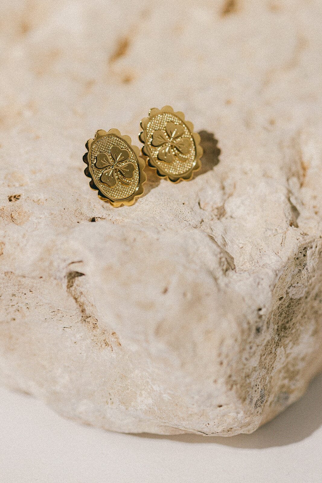 Clover stud earrings silver plated Golden