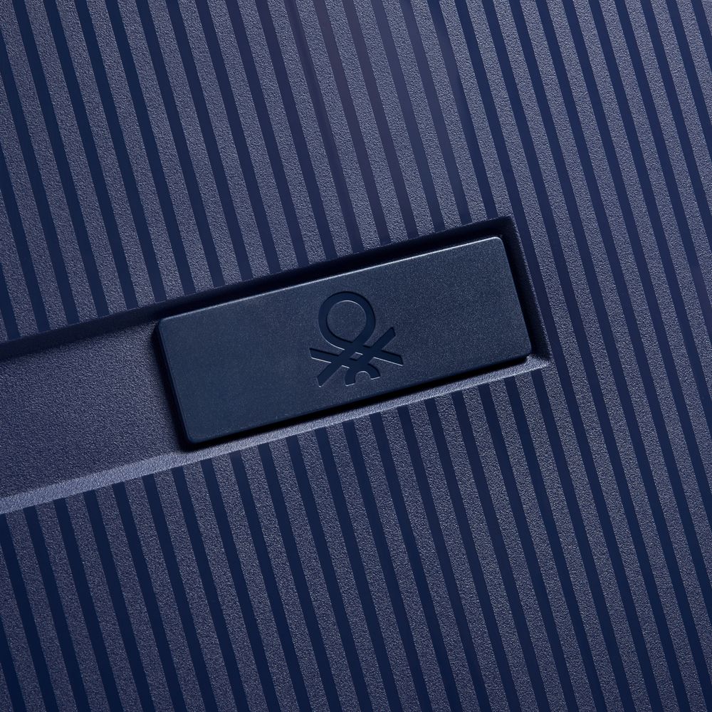 Rigid hold suitcase Blue