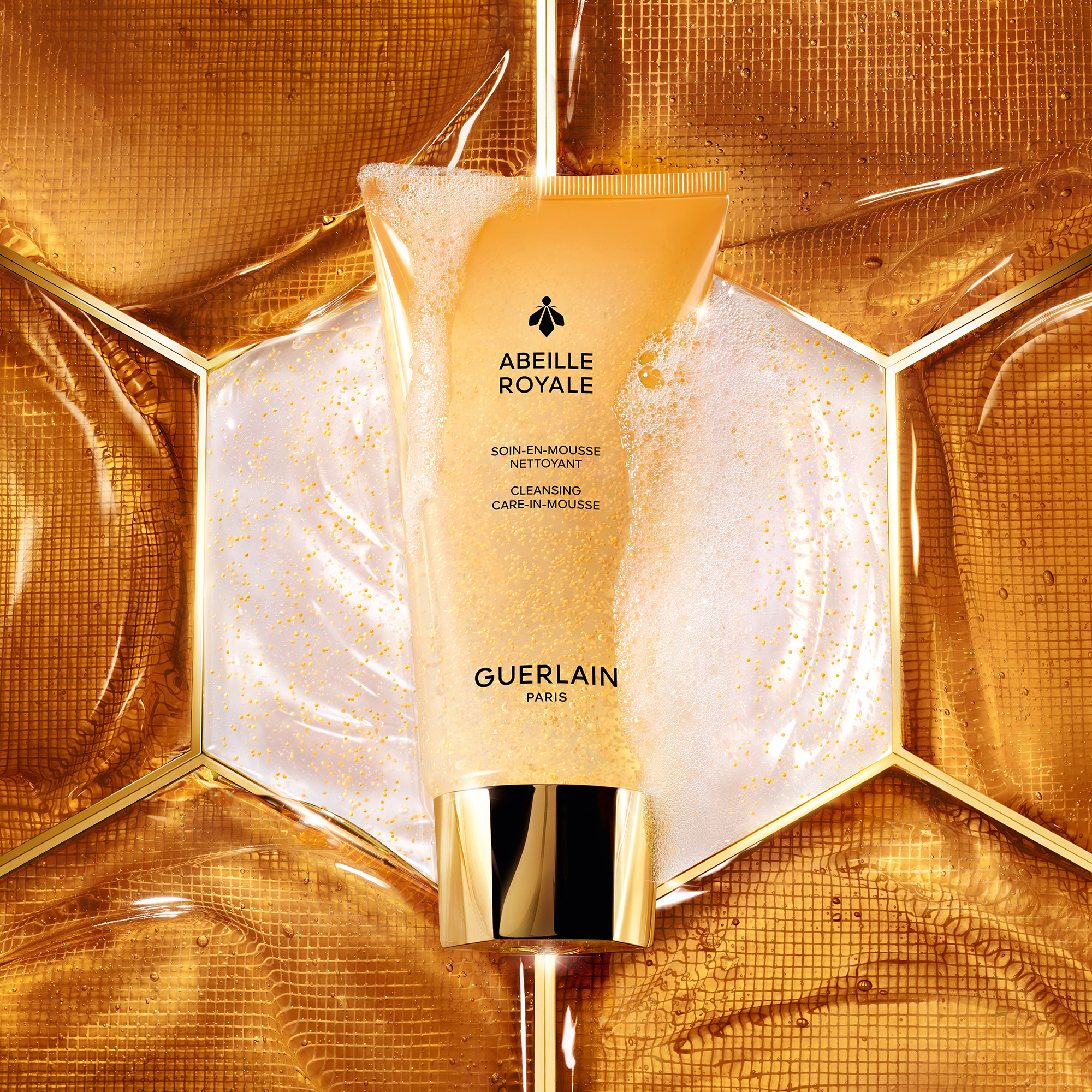 ROYAL BEE CLEANSING FOAM TREATMENT GUERLAIN No color