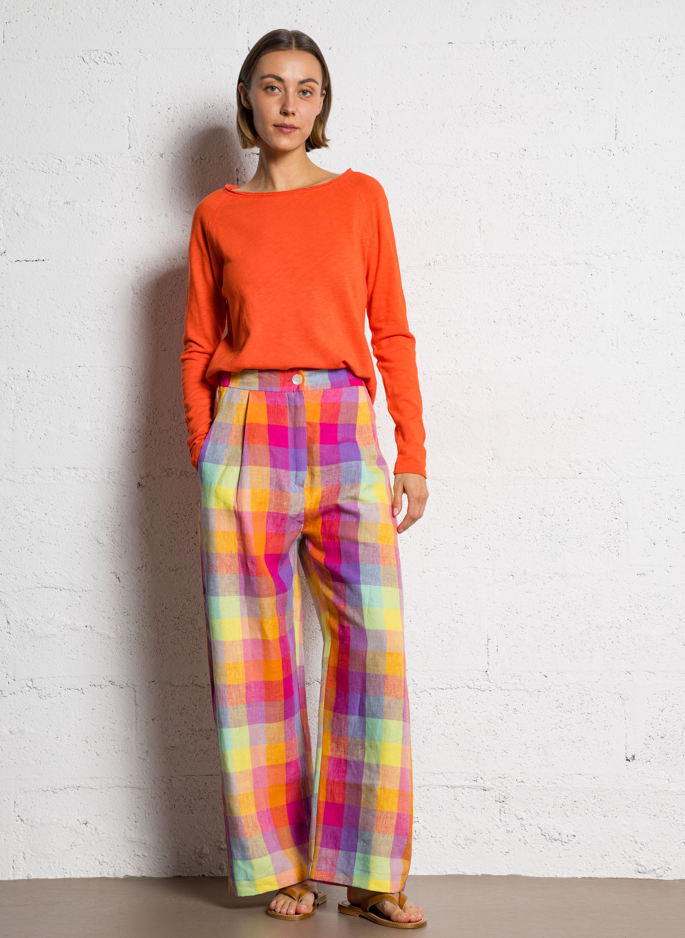 Baumwoll-T-Shirt mit U-Boot-Ausschnitt Rot