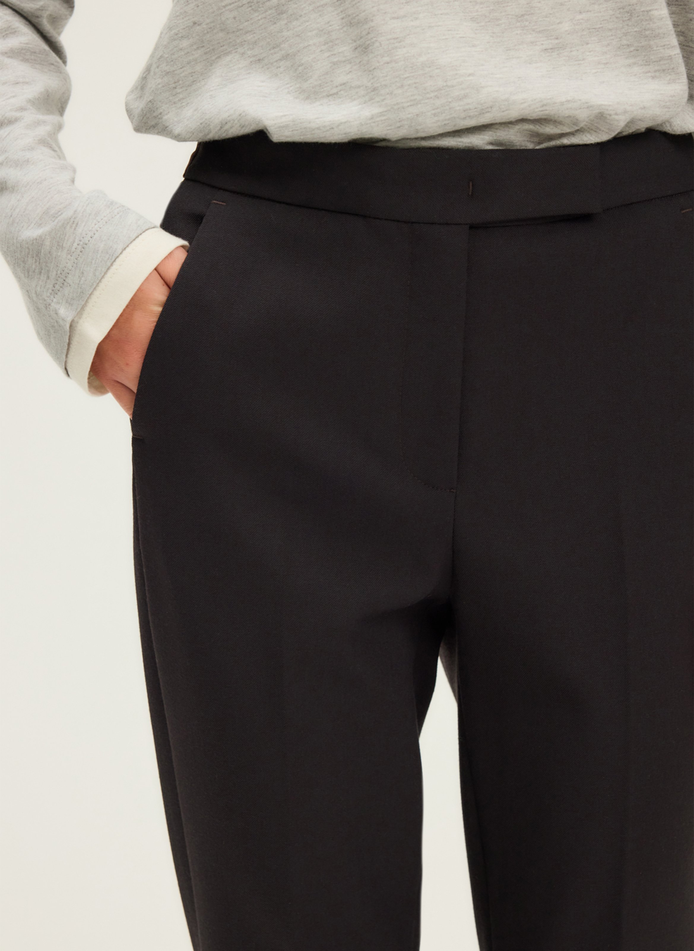 Carrot trousers PABLO Brown