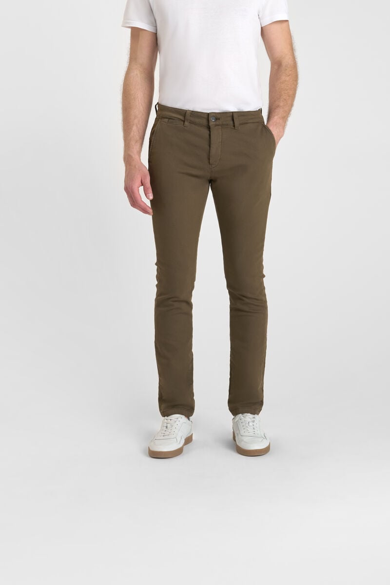 Chino pants LE TEMPS DES CERISES Brown