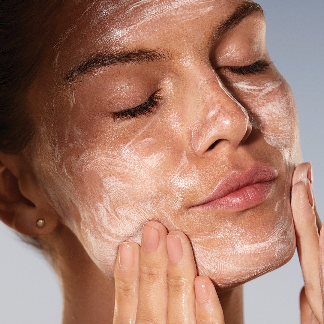 Cleansing Gel enriched with 15 Amino Acids ESTEE LAUDER No color