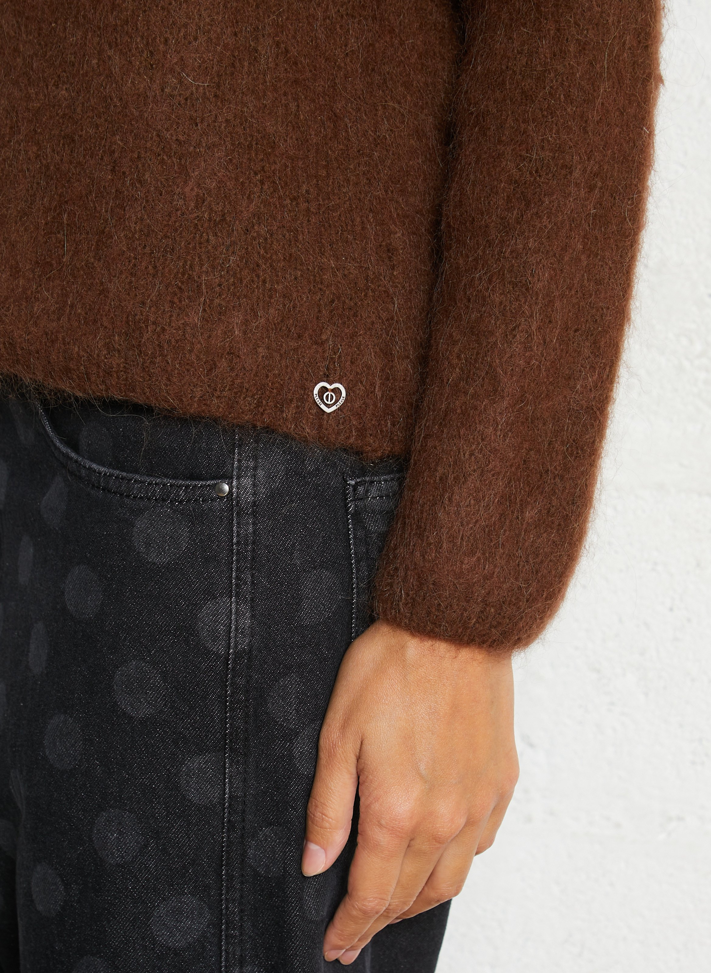 Pull ample col rond en maille mélangée PLEASE Marron