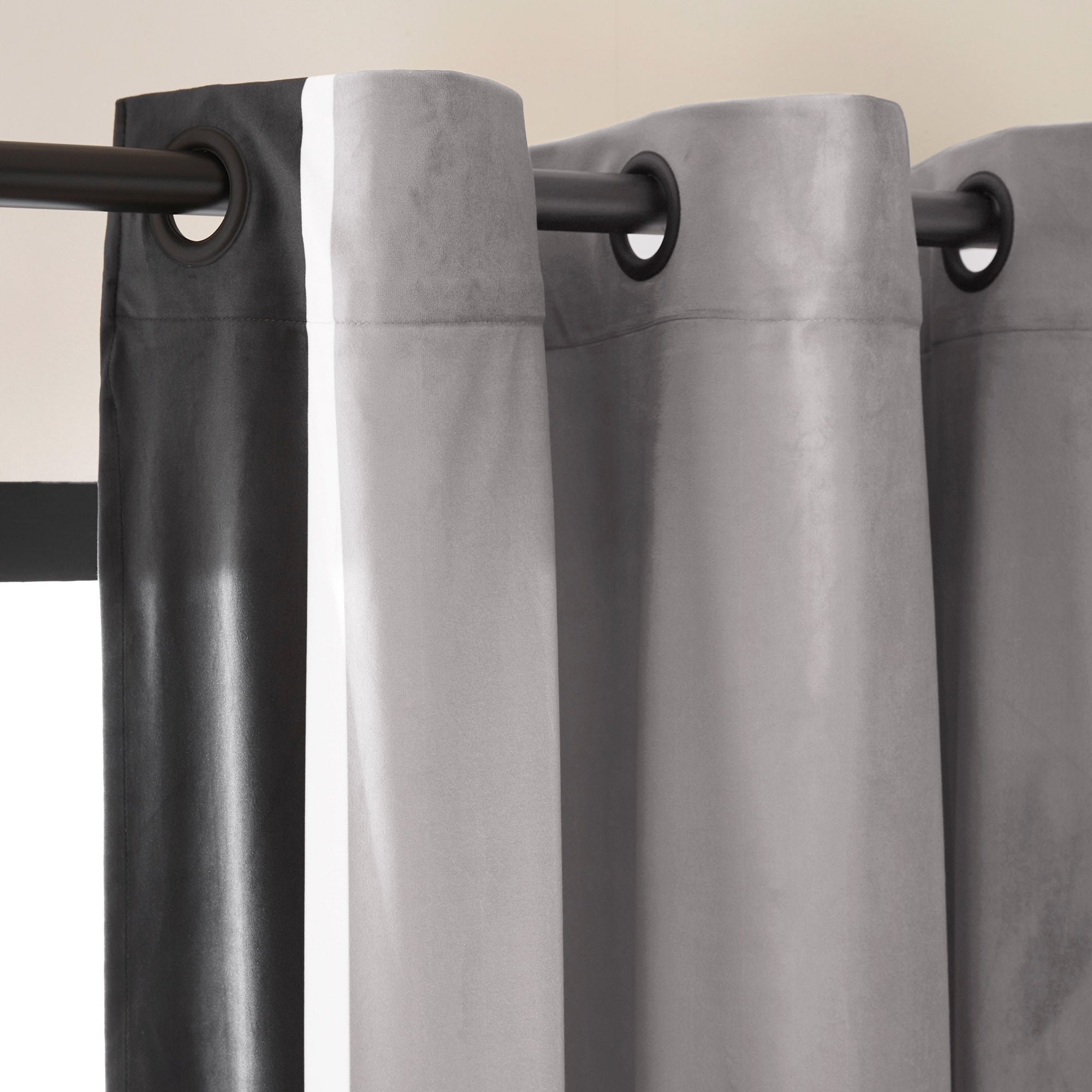 VASCO - Curtain with black eyelets MADURA Beige