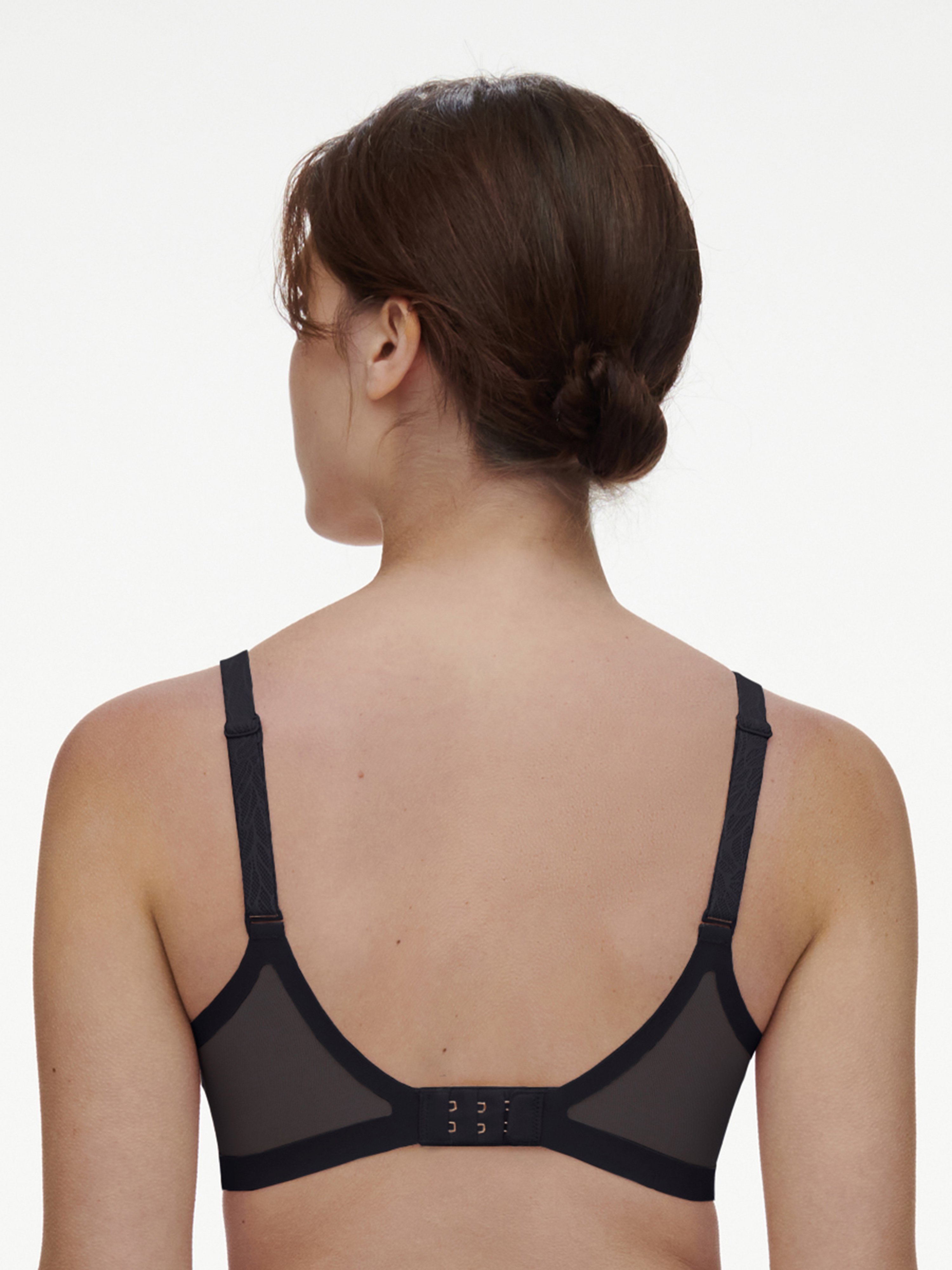 Moulded full-cup bra CHANTELLE Black