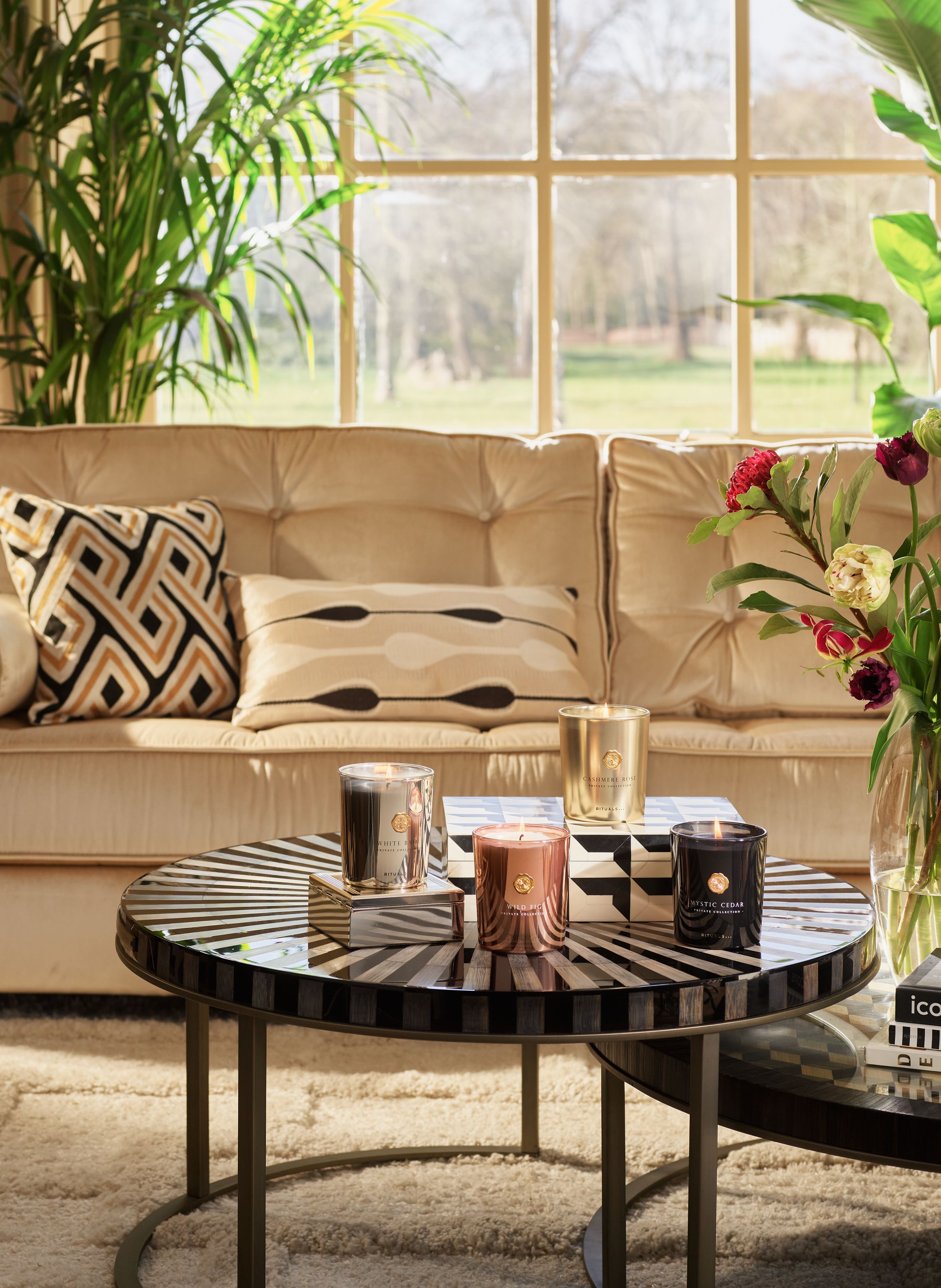 Mystic Cedar - Scented Candle RITUALS No color