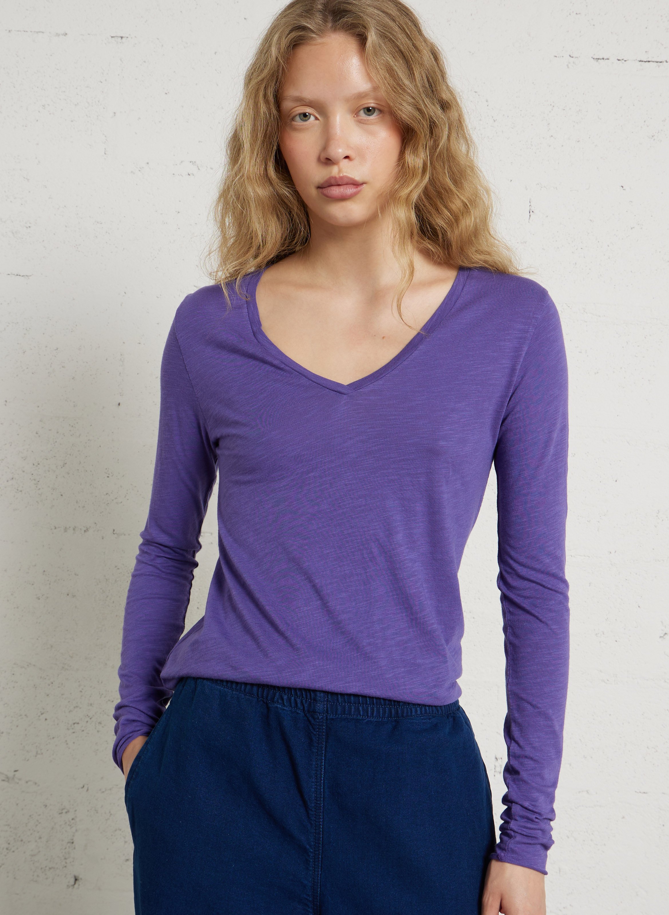 Tee-shirt à col V en coton mélangé AMERICAN VINTAGE Violet