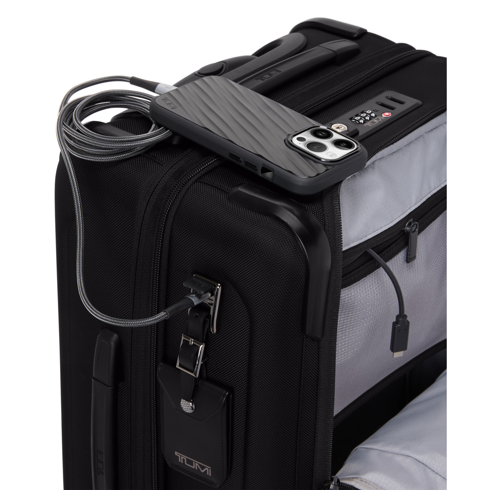 Tumi Alpha 4-Wheel Carry-On Suitcase Size S TUMI Black
