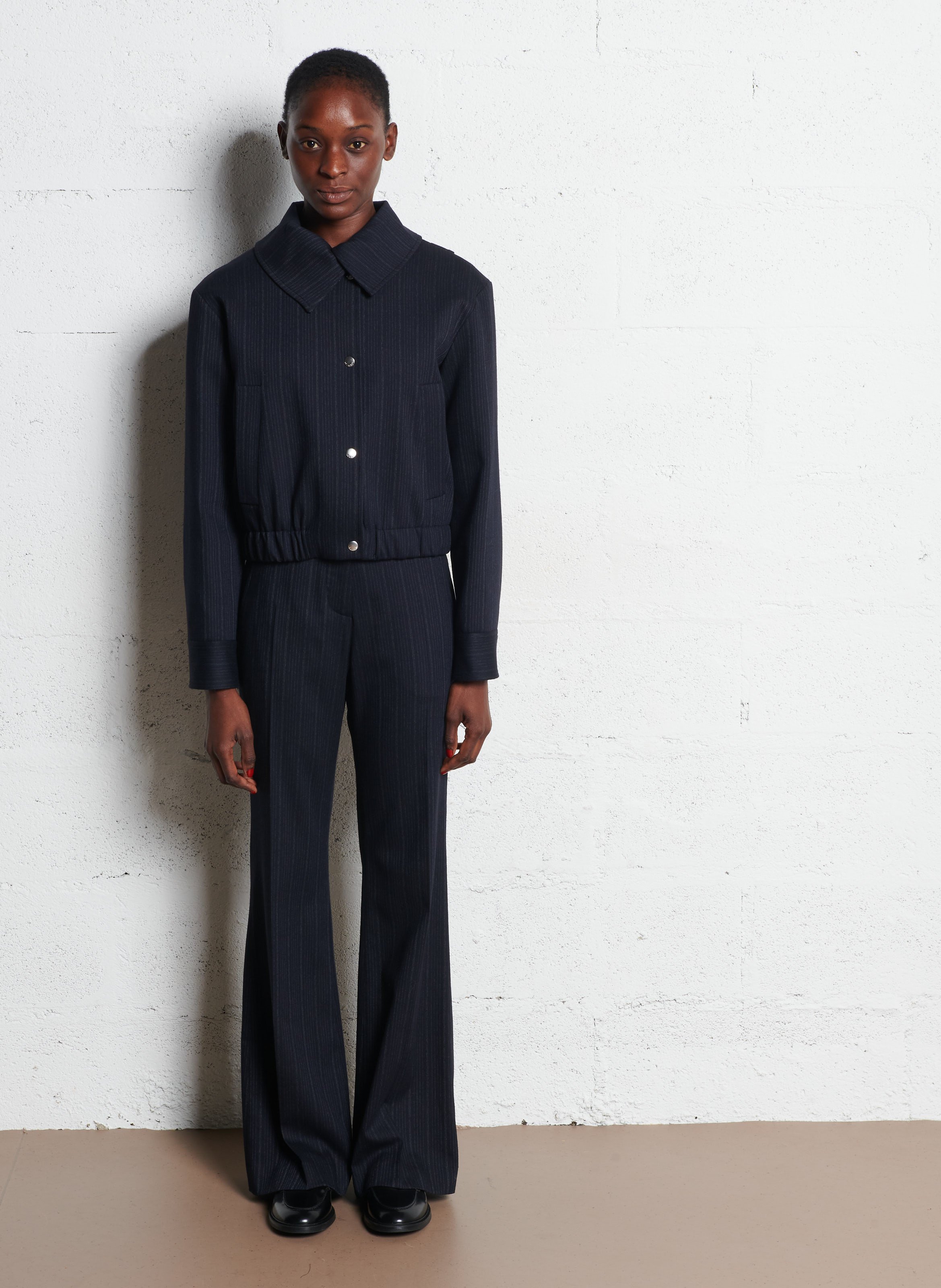 Pantalon large en laine mélangée rayé MARGAUX LONNBERG Bleu