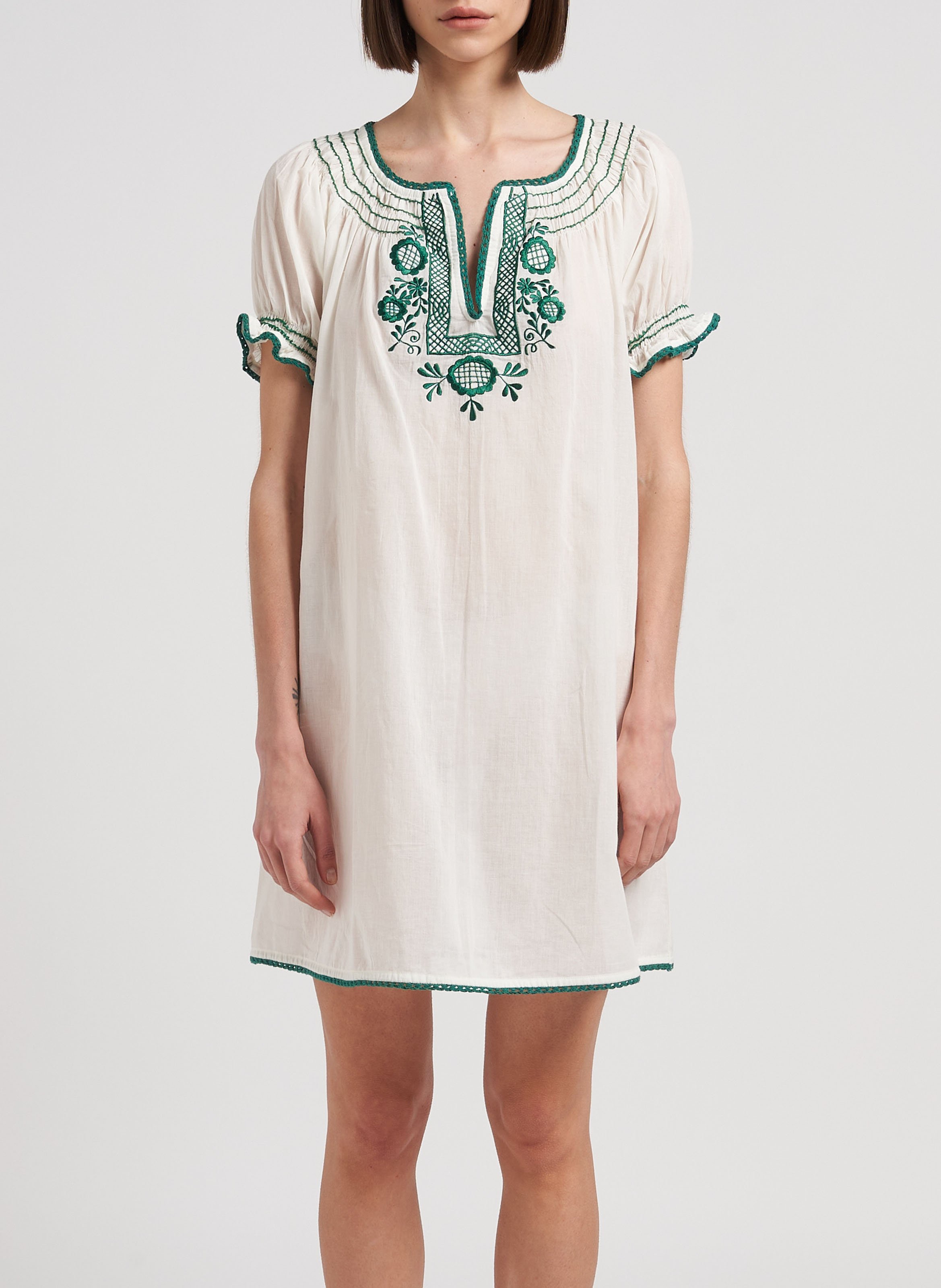 Korte, katoenen jurk met borduursel en tuniekhals GERMAINE DES PRES