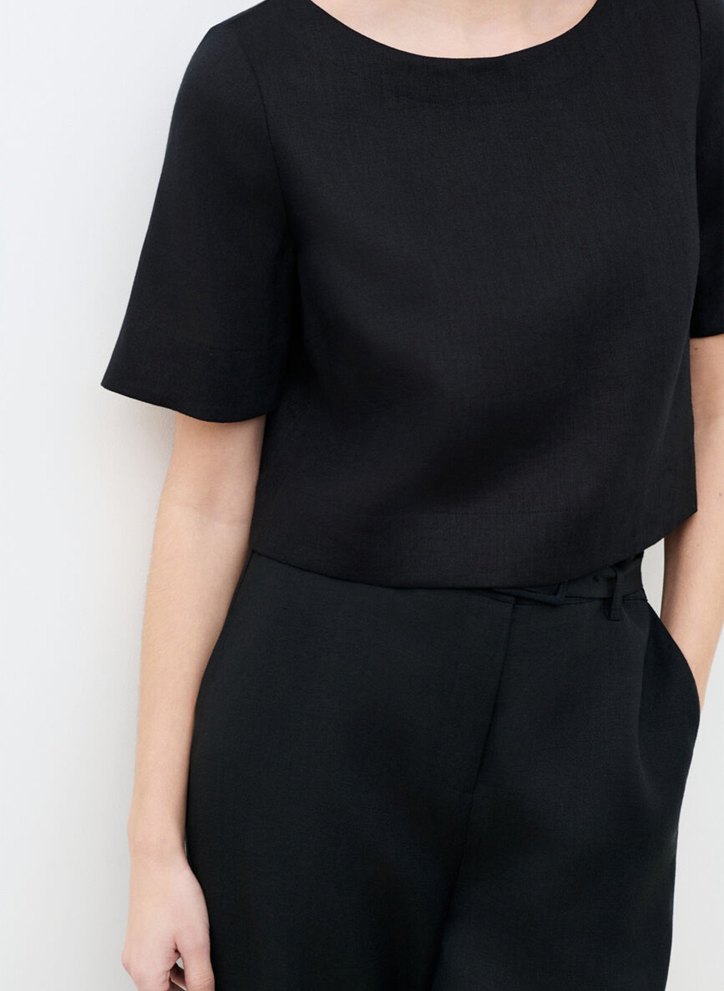 Blouse droite col bateau en lin CAROLL Noir