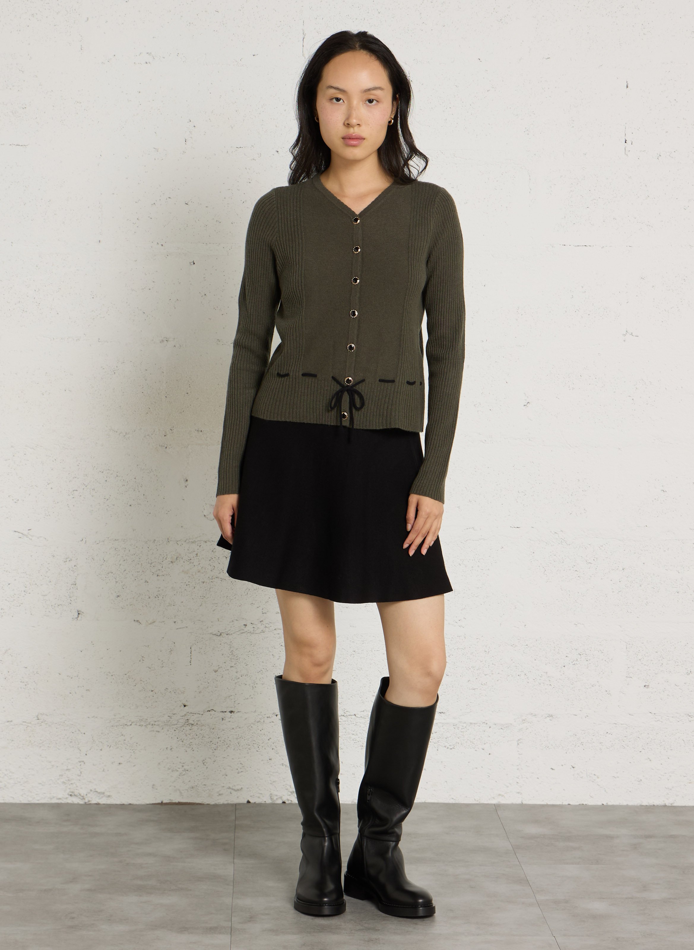 Fluid A-line skirt with zip fastening at the back PETITE MENDIGOTE Black