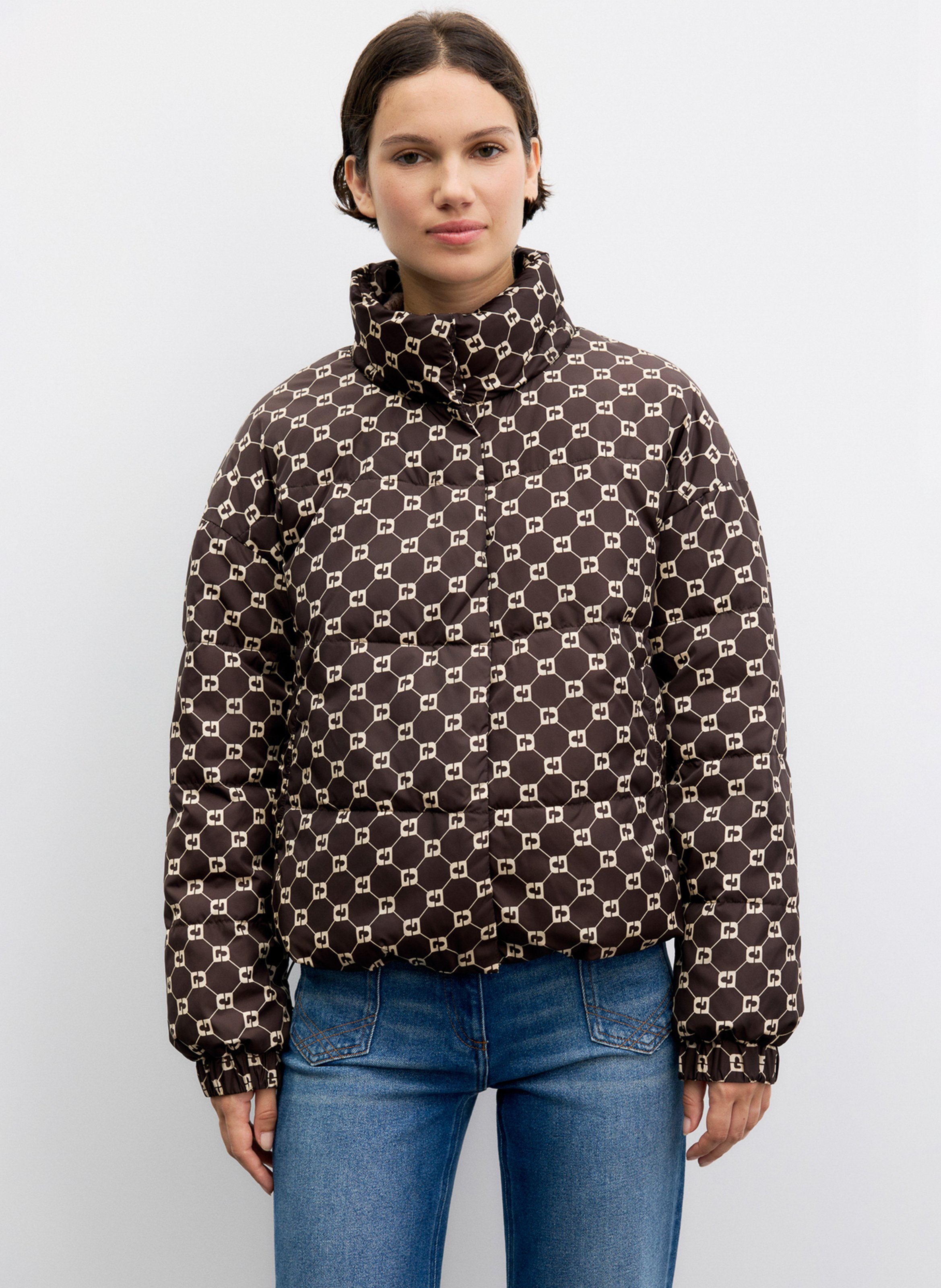 Plumífero corto de cuello alto estampado GERARD DAREL Marron