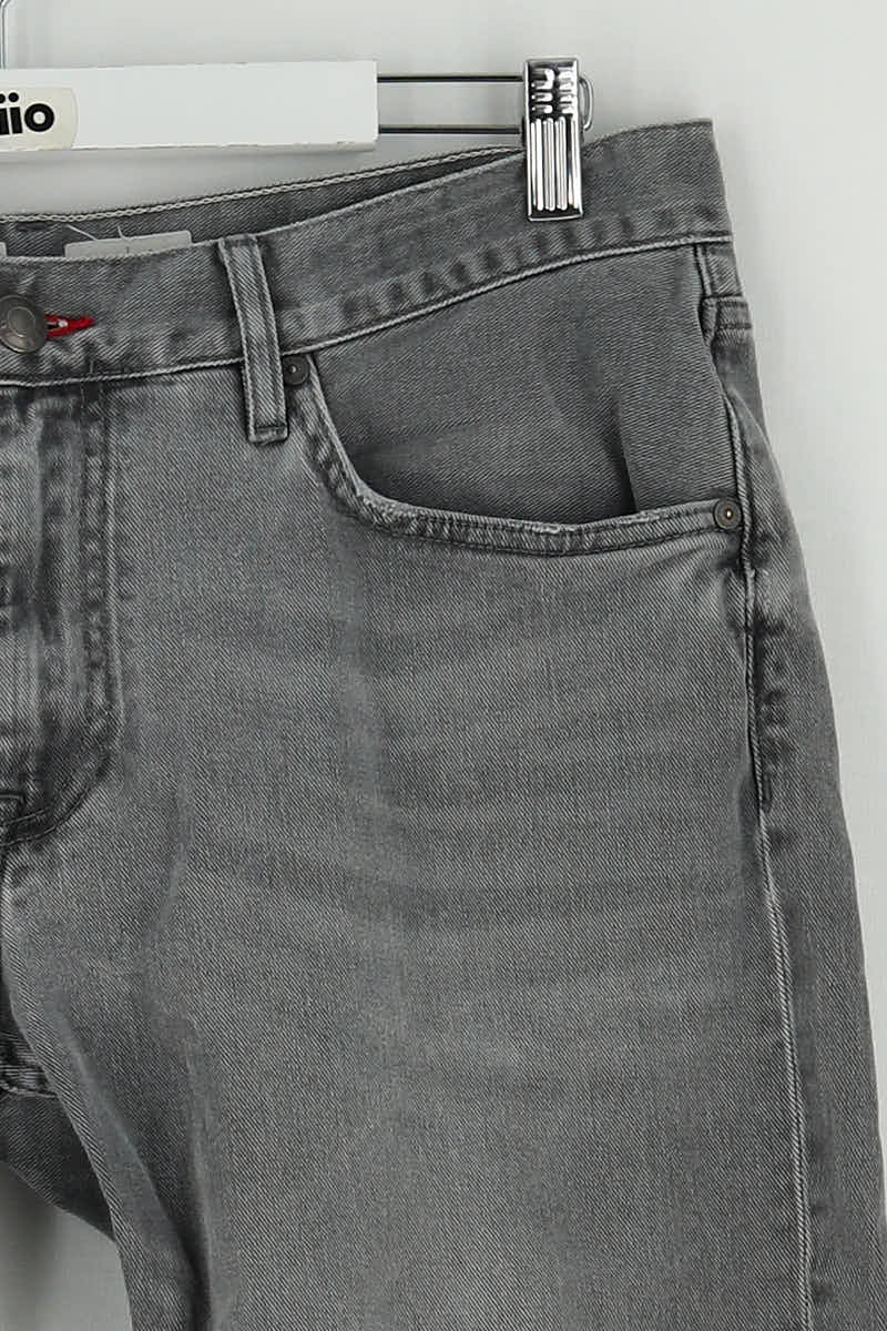 - Straight-leg jeans
- 5 pockets
- Straight cut
- Faded effect TOMMY HILFIGER - SECONDE MAIN Grey