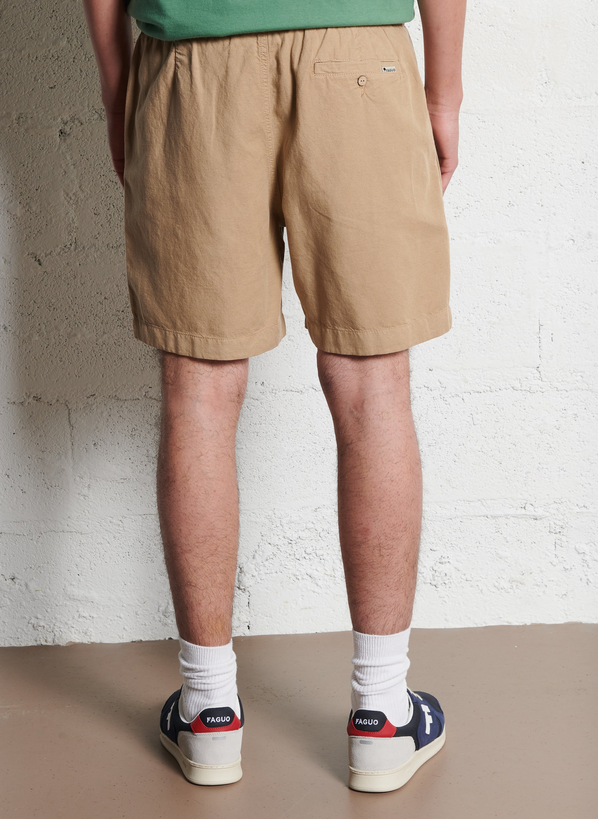 Gerad geschnittene Shorts FAGUO Beige