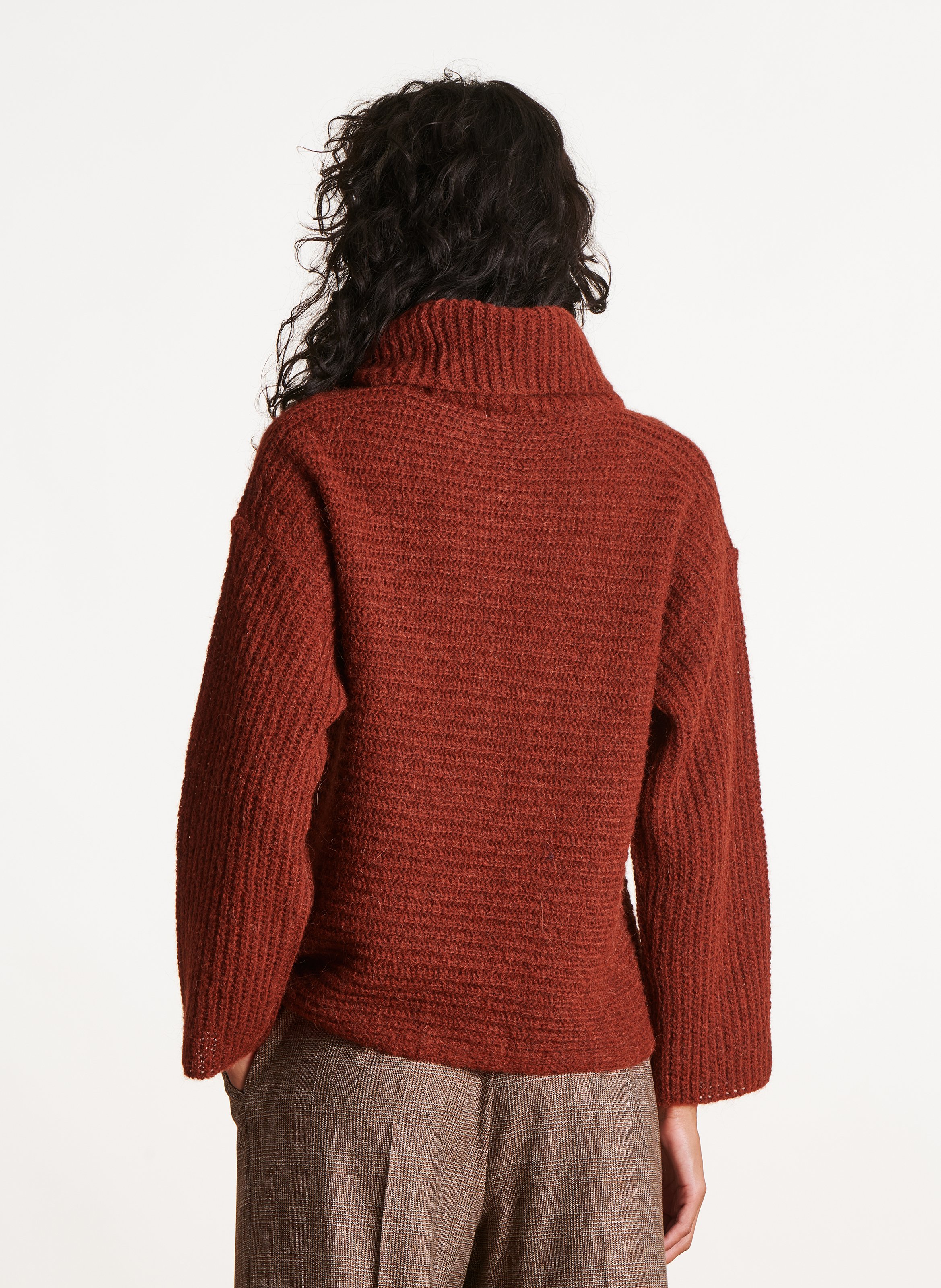 Gerader Pullover mit Rundhalsausschnitt aus gemischtem Strick. LA FEE MARABOUTEE Beige