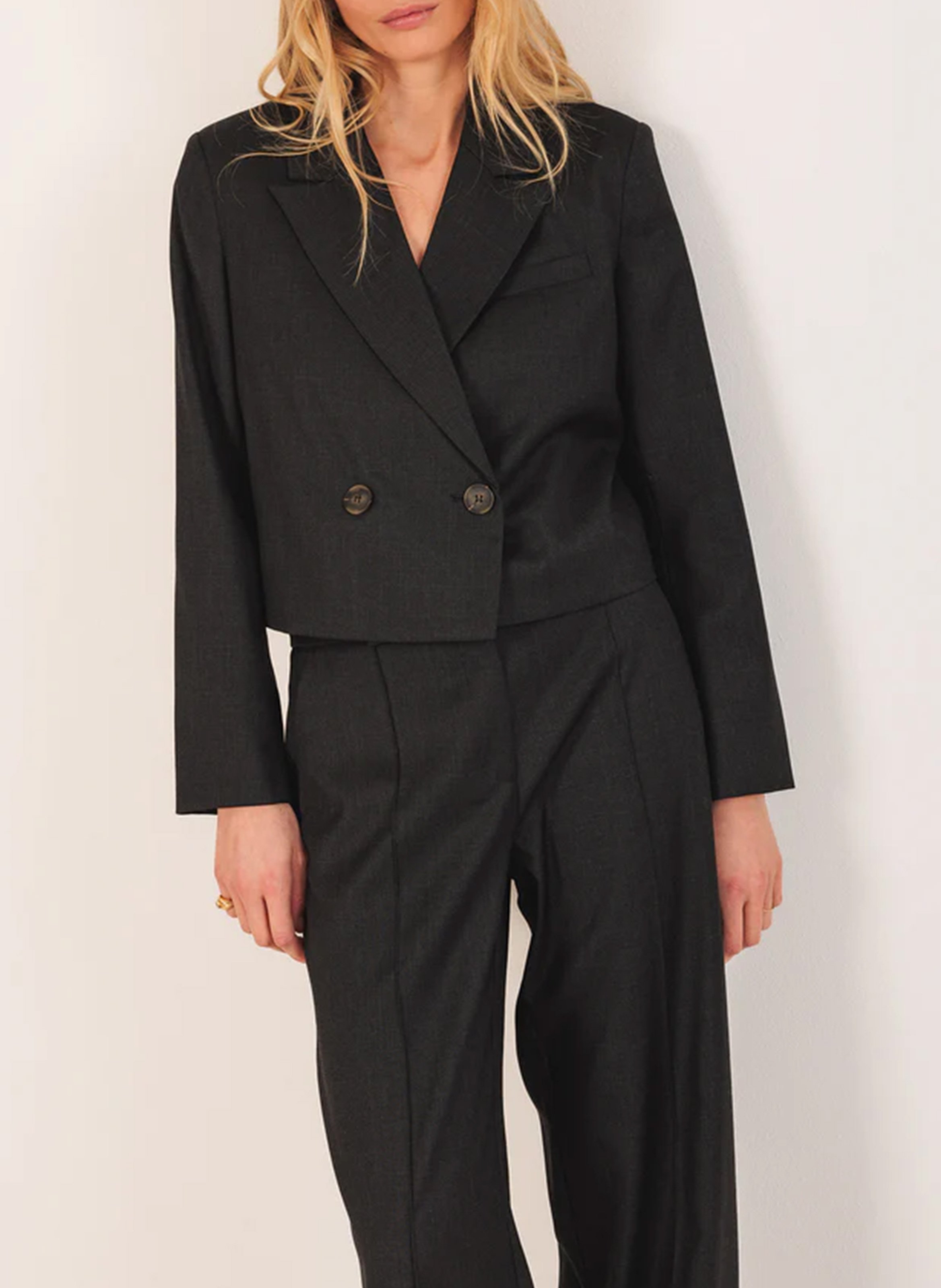 Carrot trousers INDI & COLD Black