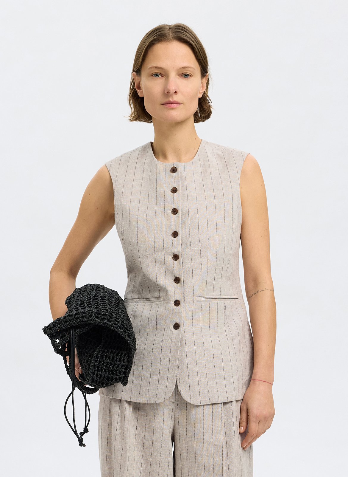 Gilet cintré col rond en lin et coton SELECTED Beige