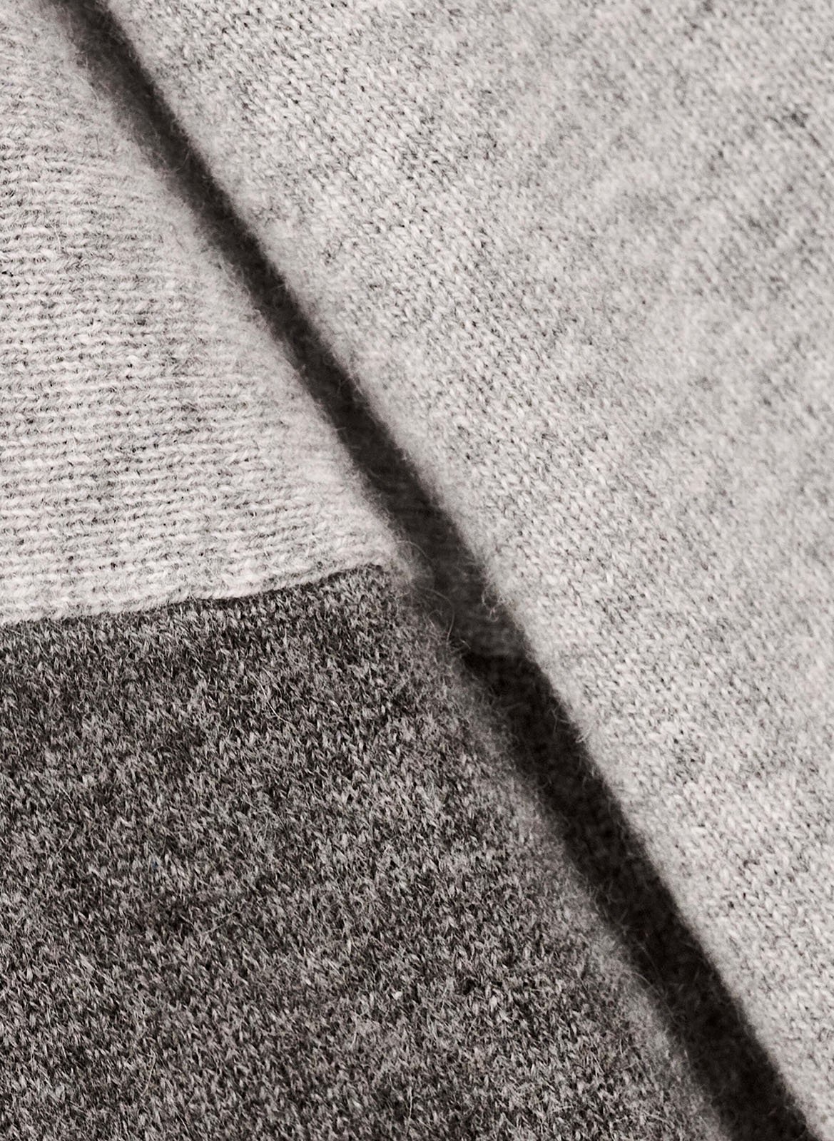 Pull droit col rond en cachemire Noir